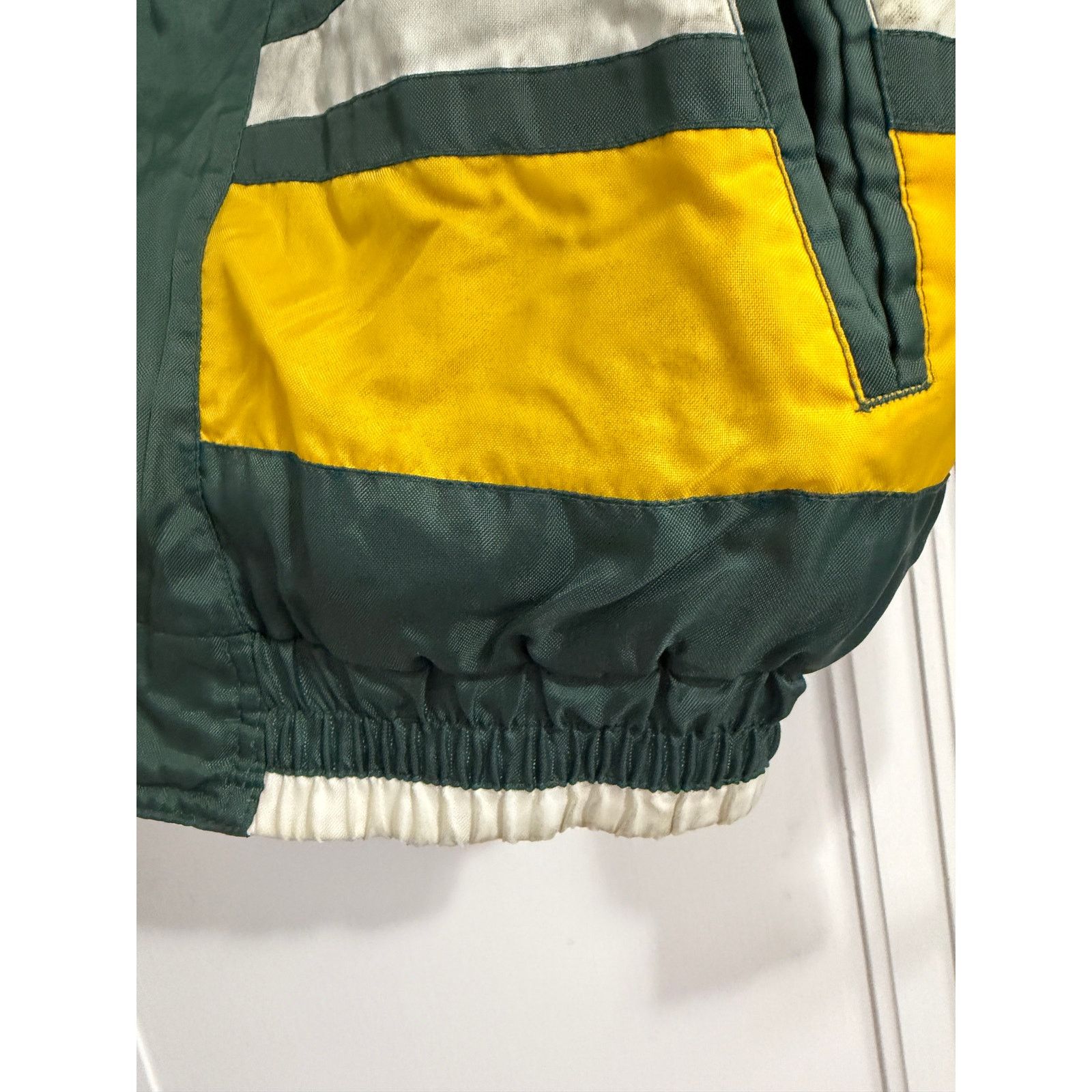 NFL Vintage Green Bay Packers Puffer Jacket Size XL Size US XL / EU 56 / 4 - 4 Thumbnail