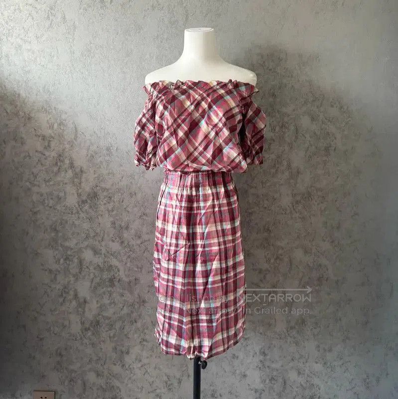 Burberry Burberry Colorblocked Short Sleeve Dress. Size M / US 6-8 / IT 42-44 - 2 Thumbnail