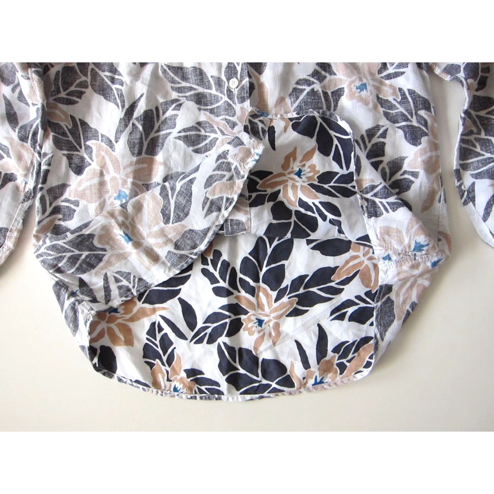 Tommy Bahama Tommy Bahama Blouse Shirt Oversized 100% Linen Floral Blue Small Womens Size S / US 4 / IT 40 - 6 Thumbnail
