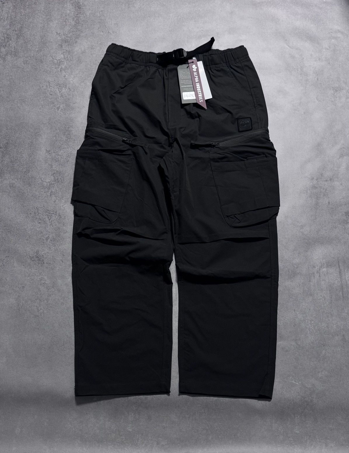 Alpha Industries Original men's Alpha Industries tactical cargo pants Size US 32 / EU 48 - 1 Thumbnail