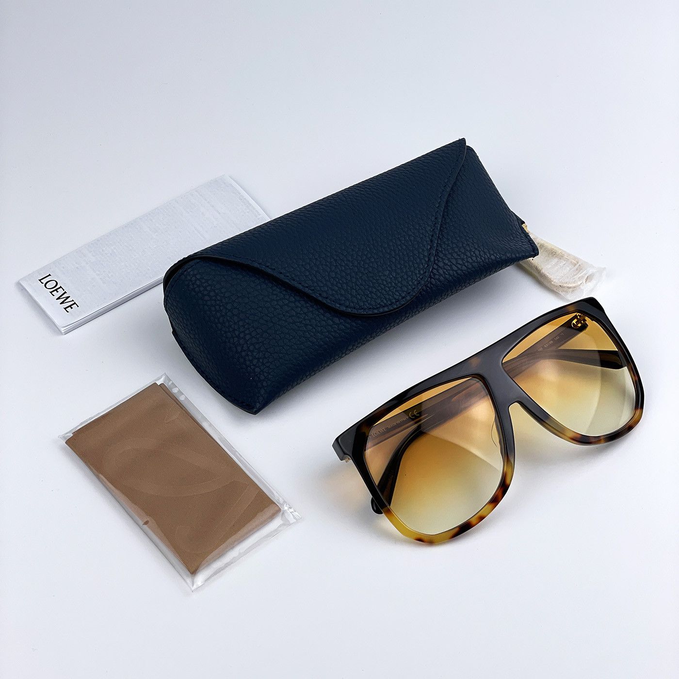 Loewe NEW Loewe LW40001F FILIPA 56E Shield Women Sunglasses Size ONE SIZE - 10 Thumbnail