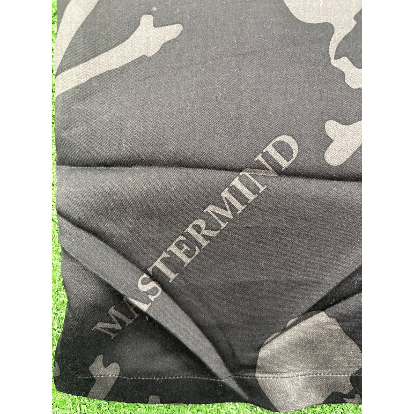 Mastermind Japan Mastermind World Silk Button Down S/S Shirt Size Large Size US L / EU 52-54 / 3 - 4 Thumbnail