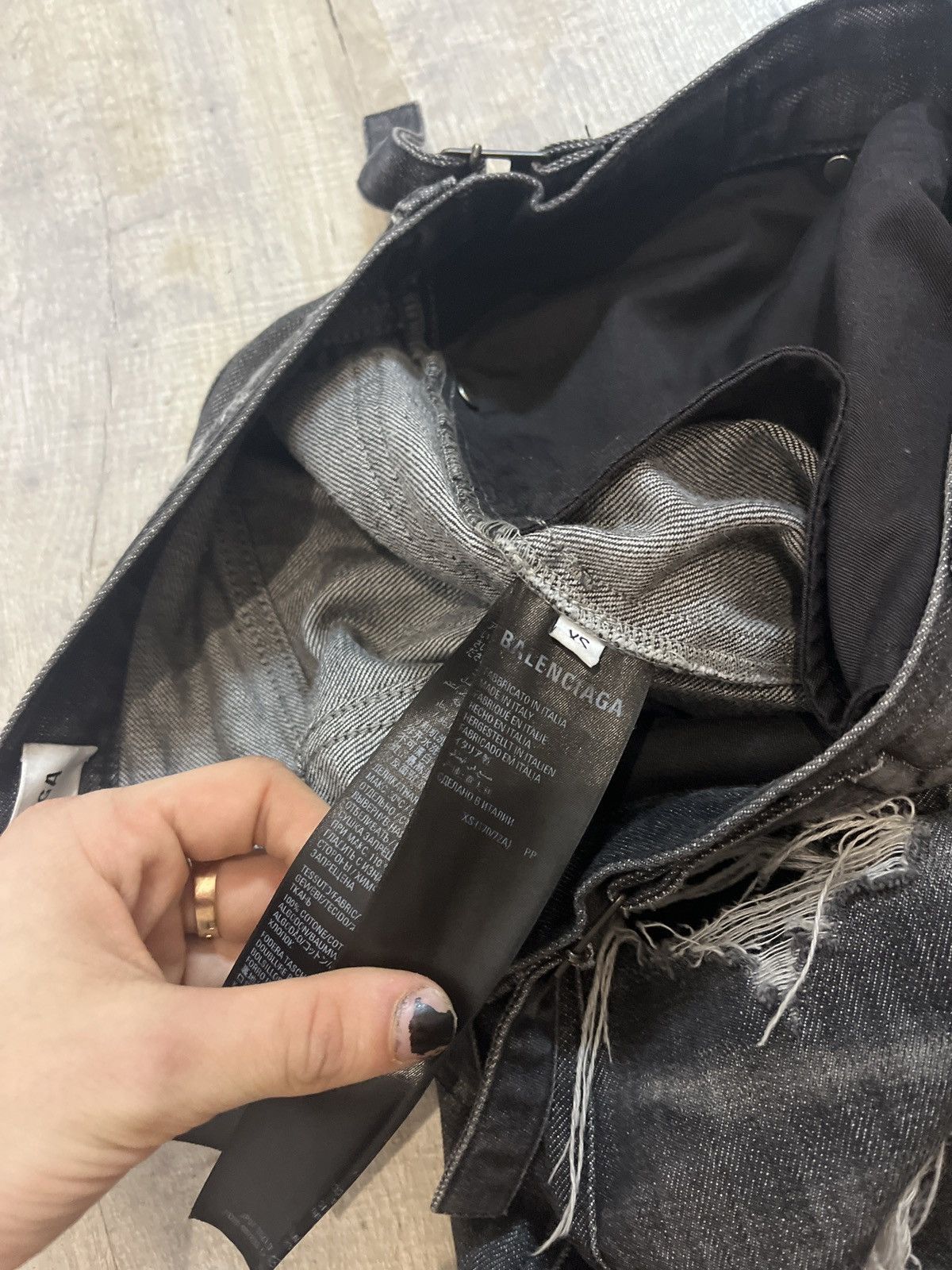 Balenciaga Balenciaga Destroyed Oversize Jeans - “The Red Carpet” Size US 32 / EU 48 - 4 Thumbnail