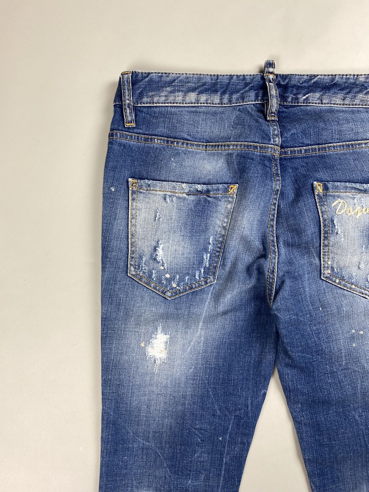 Designer × Dsquared2 Dsquared ladies distressed denim cropped jeans size 38 Size 26" / US 2 / IT 38 - 23 Thumbnail