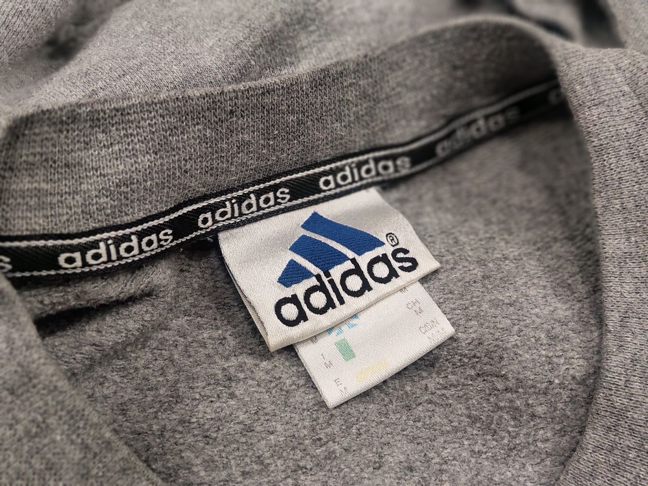 Adidas Vintage Adidas F.C. Bayern Munich Gray Crew chek sweatshirt Size US M / EU 48-50 / 2 - 15 Thumbnail