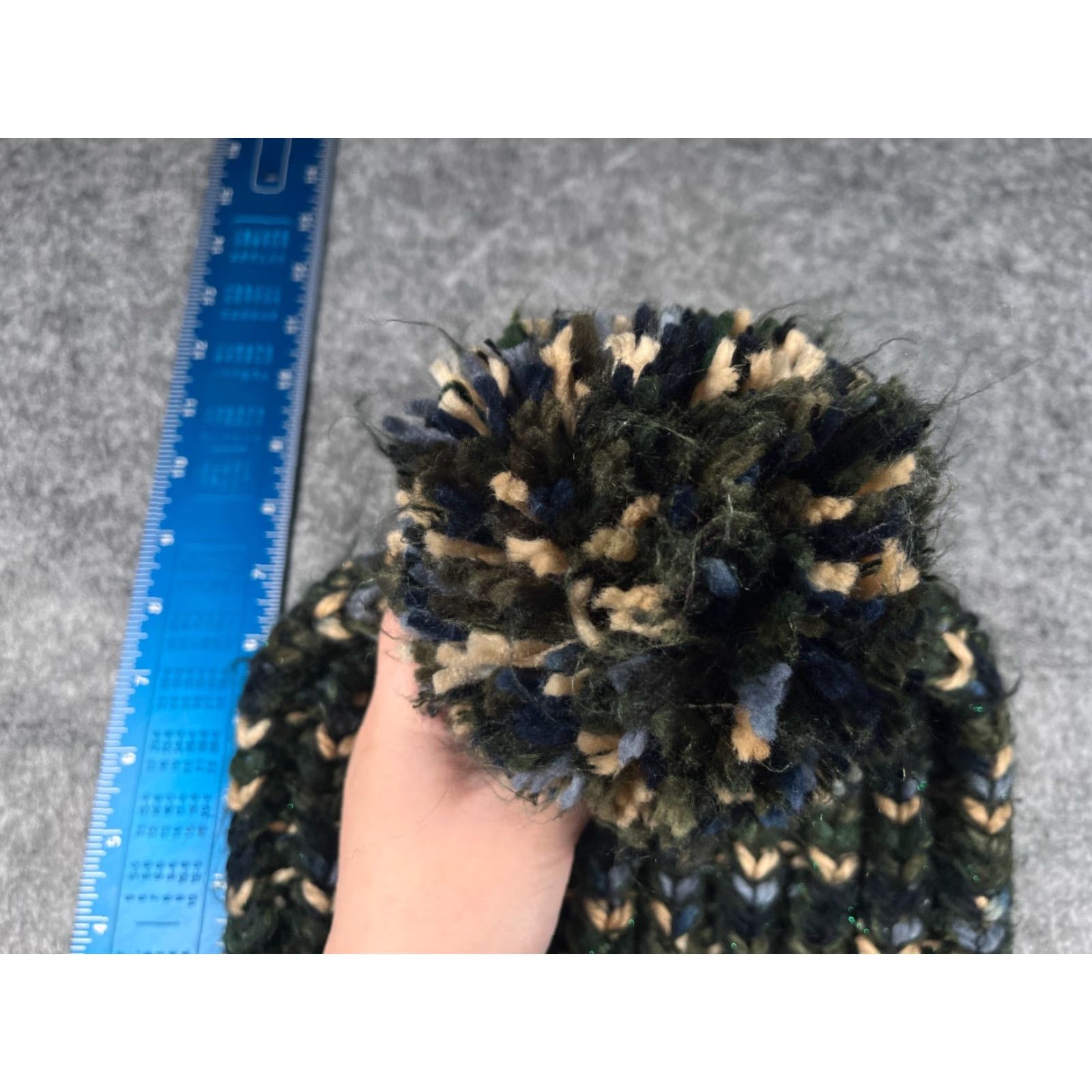 Vintage Lane Bryant Beanie Toque Womens One Size Green Knit Metallic Blend Sparkly Pom Hat Beanie Mens? Size ONE SIZE - 3 Thumbnail