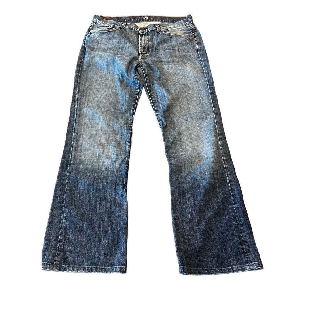 7 For All Mankind 7 For All Mankind bootcut jeans Size 33 Made in USA Size US 33 - 1 Thumbnail