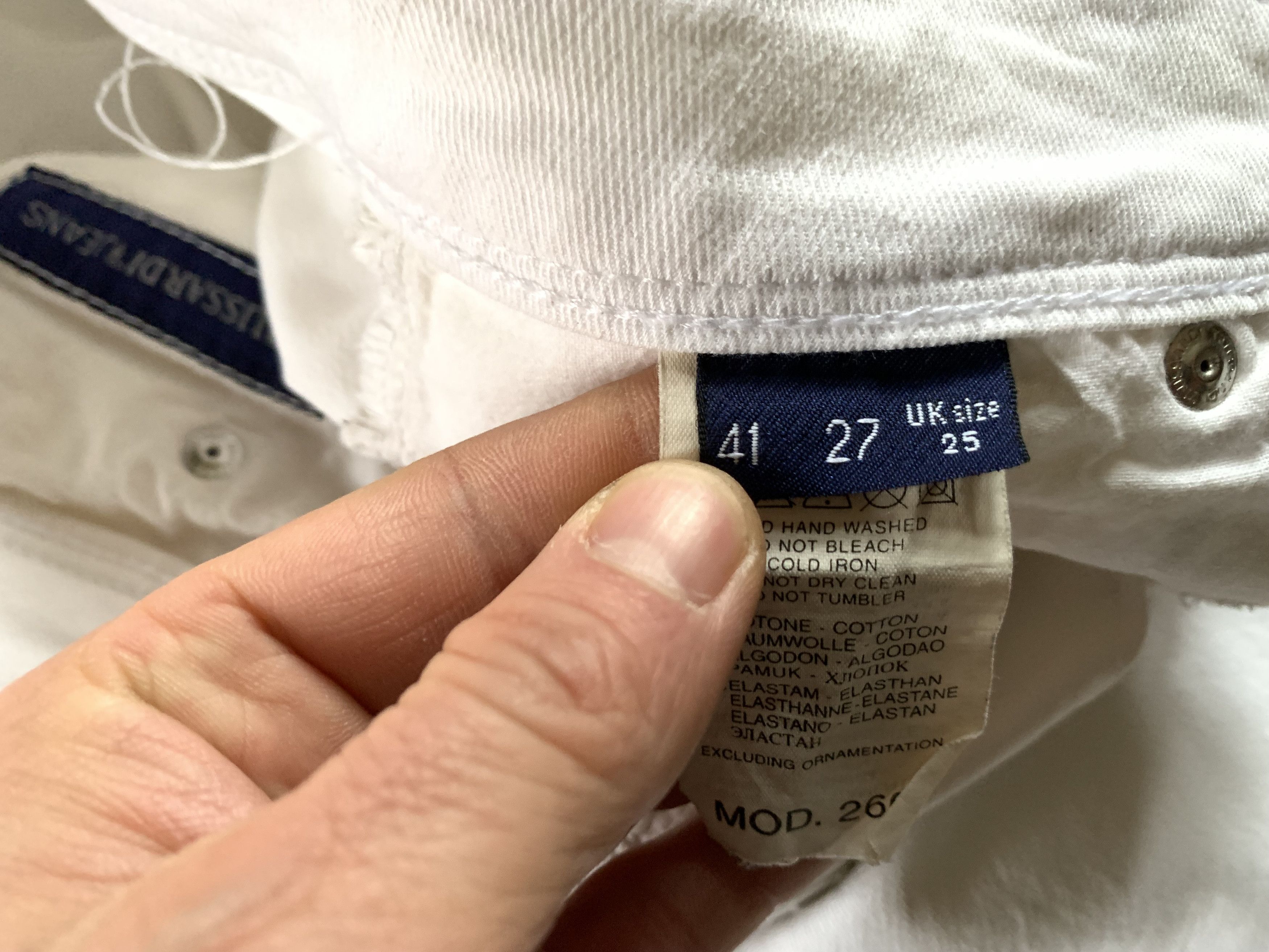 Trussardi × Vintage Trussardi Vintage White Denim Jeans Size 25" / US 0 / IT 36 - 9 Thumbnail