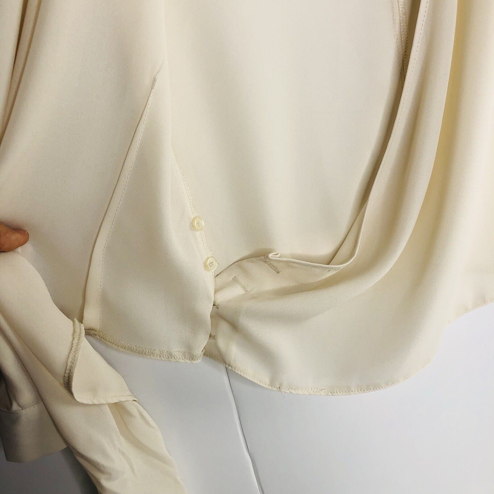 Venus Venus Wrap Ivory Top Blouse Shirt Sz 2 Tie V-neck Size XS / US 0-2 / IT 36-38 - 7 Thumbnail