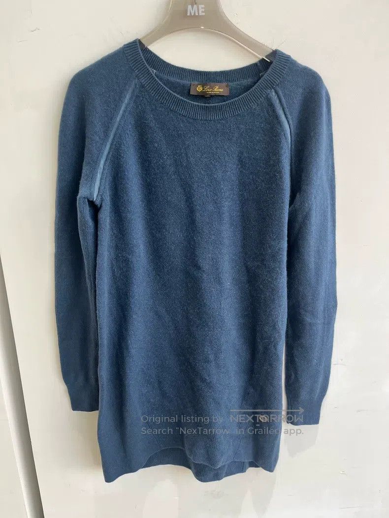 Loro Piana Loro Piana Navy Cashmere Knit Turtleneck Sweater, Mid-Leng Size XS / US 0-2 / IT 36-38 - 1 Thumbnail