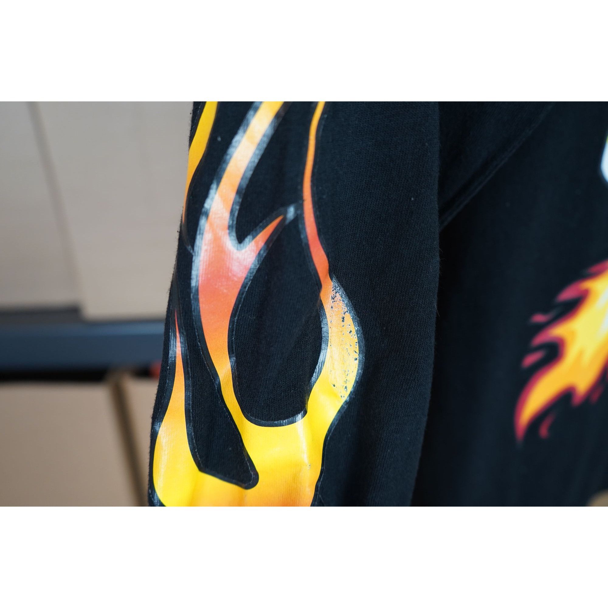 Forever 21 Cheetos Long Sleeve Tshirt Forever 21 Men's S #429 Size US S / EU 44-46 / 1 - 8 Thumbnail
