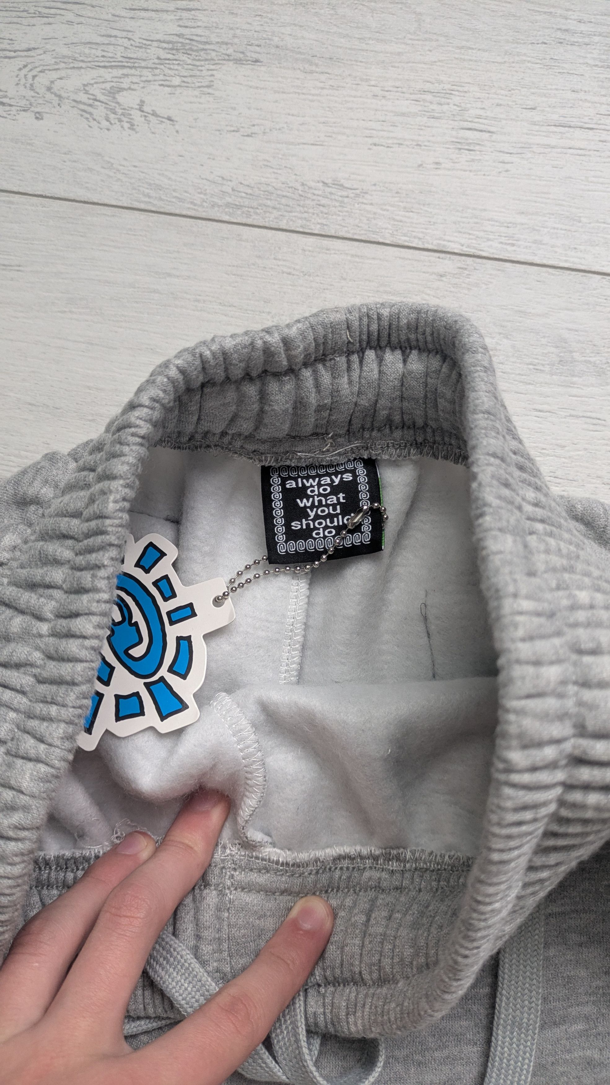 always do what you should do Shorts ADWYSD on fleece Size US 28 / EU 44 - 2 Thumbnail