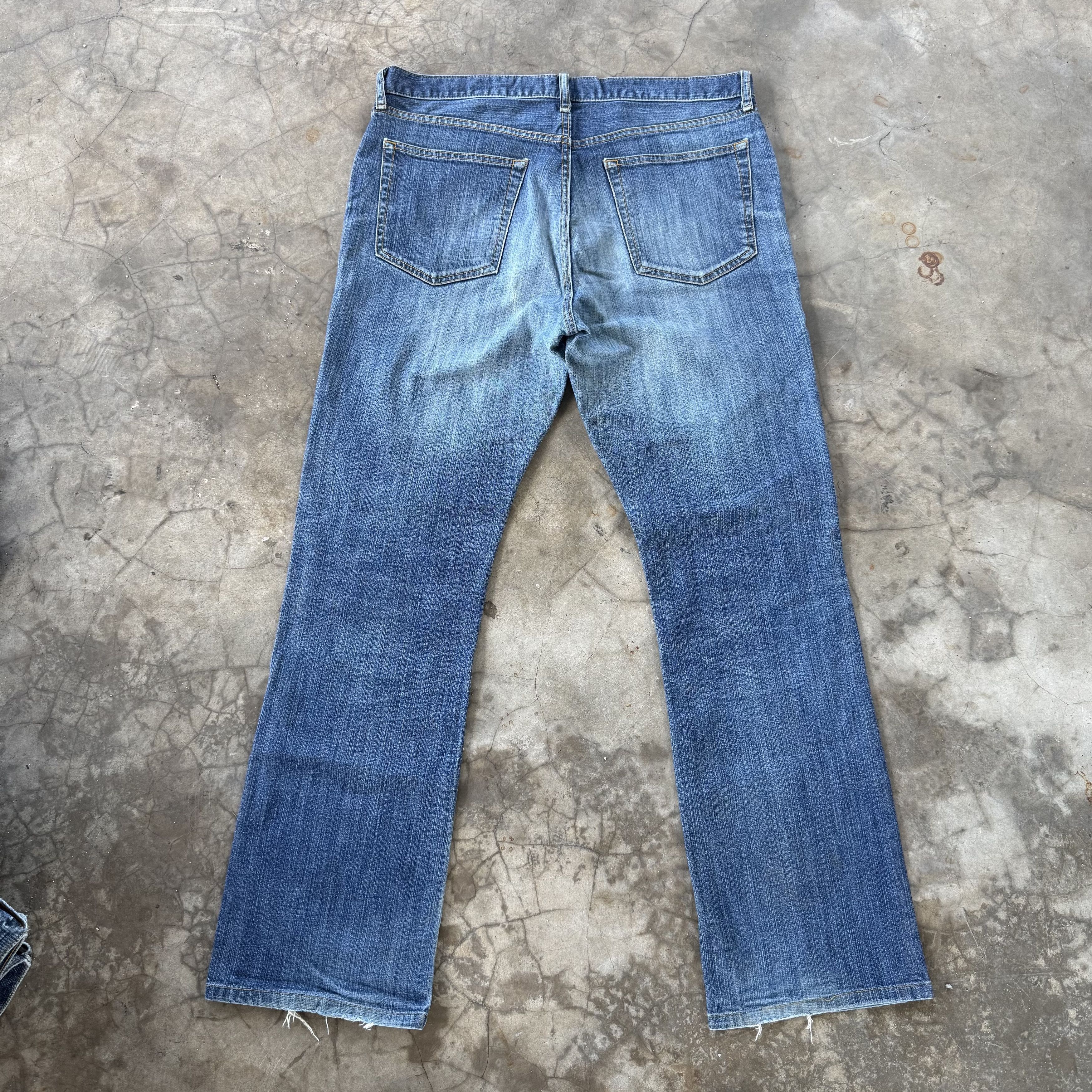 Japanese Brand W36 Vintage Japanese Flare Denim Faded Jean Pants Size US 36 / EU 52 - 1 Thumbnail