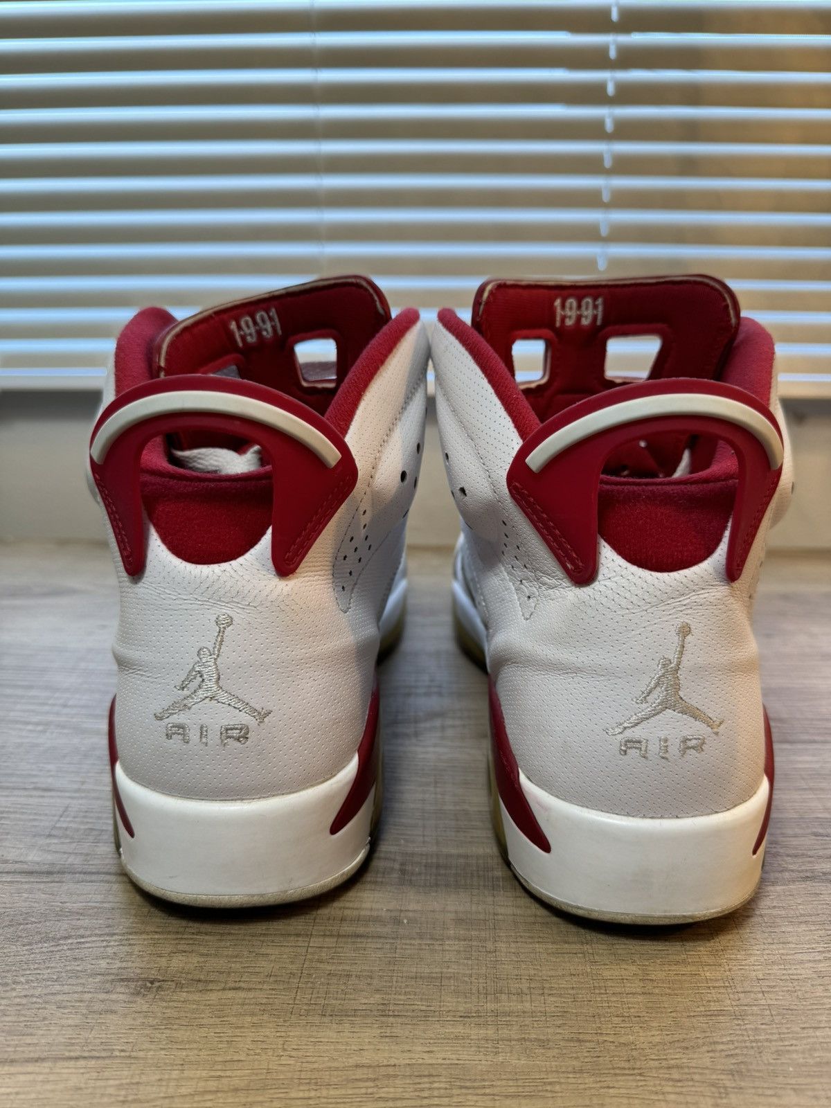 Jordan Brand Size:10.5 Retro 6 Alternate Hare Size US 10.5 / EU 43-44 - 4 Thumbnail