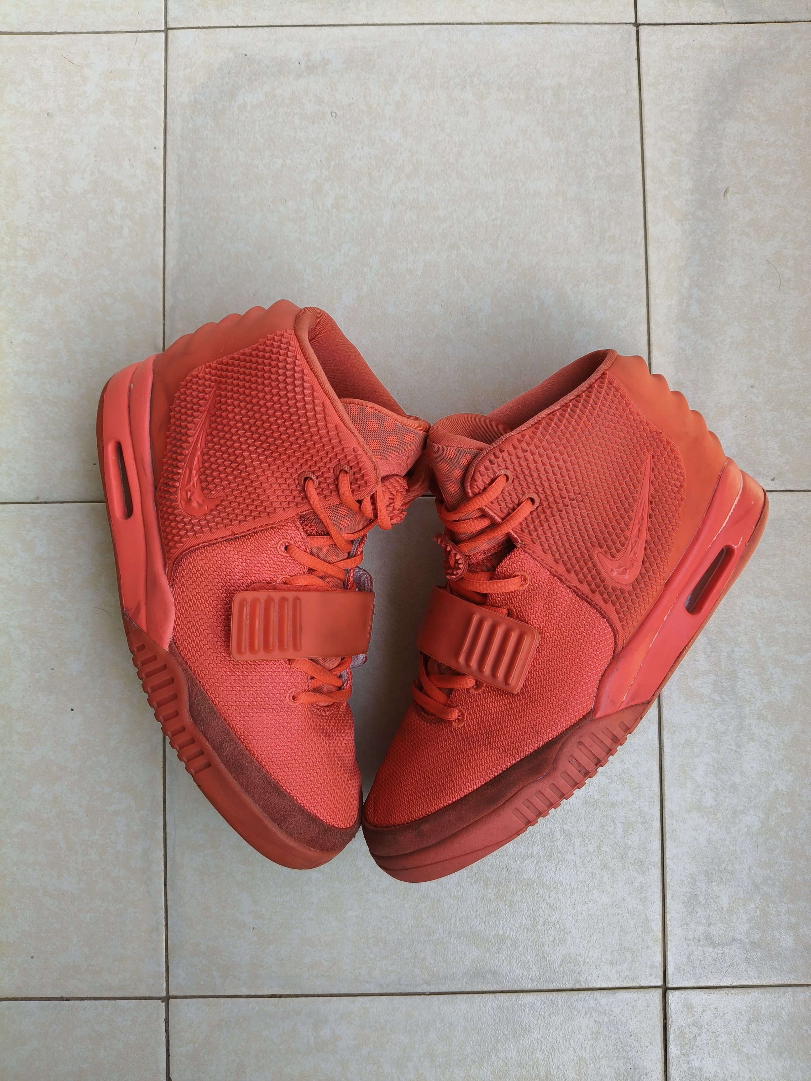 Kanye West × Nike Nike air yeezy 2 RED OCTOBERS Size US 10 / EU 43 - 2 Thumbnail