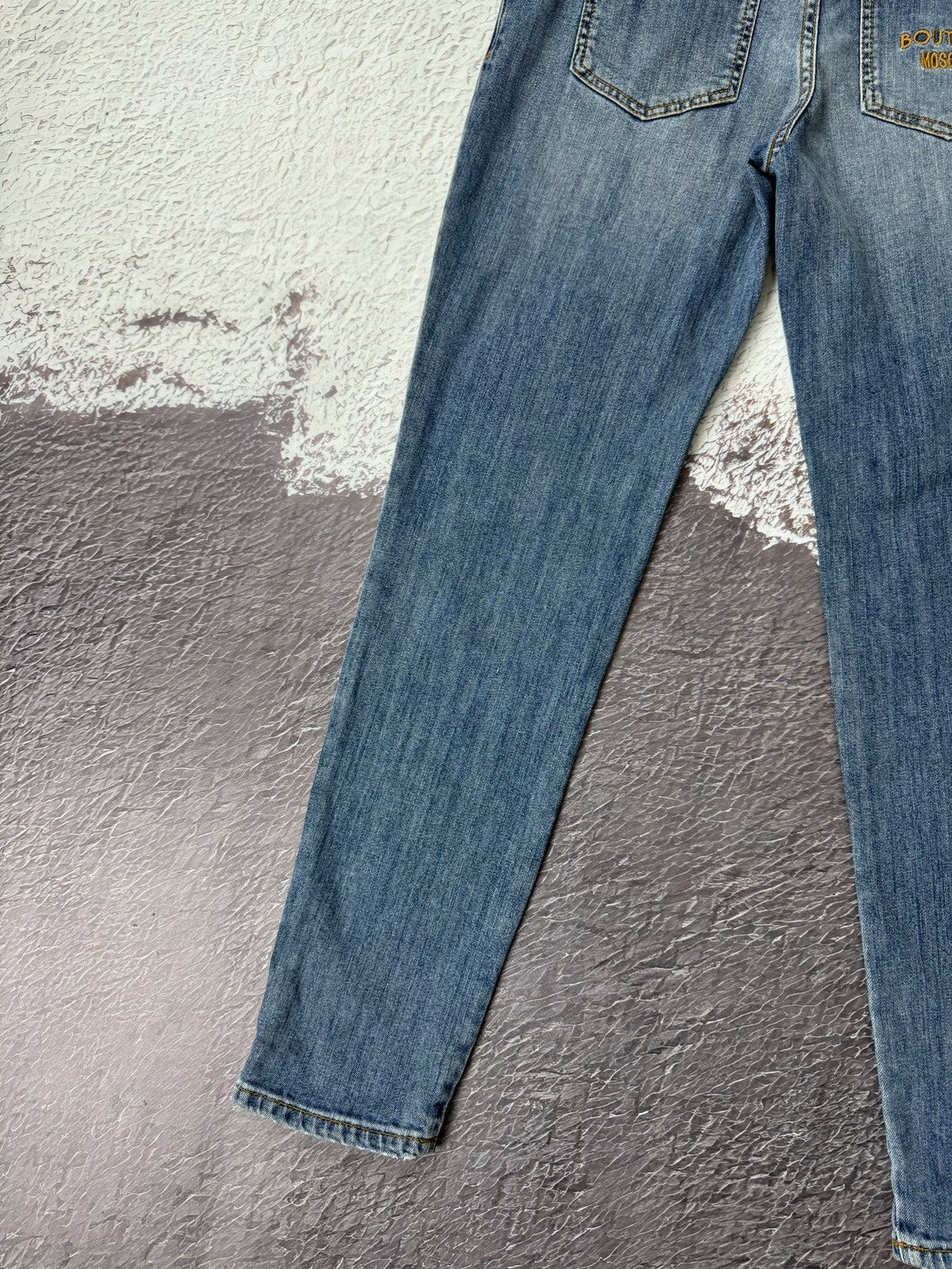 Boutique Moschino × Moschino Boutique Moschino blue distressed embroidery diamond jeans Size 30" / US 8 / IT 44 - 14 Thumbnail