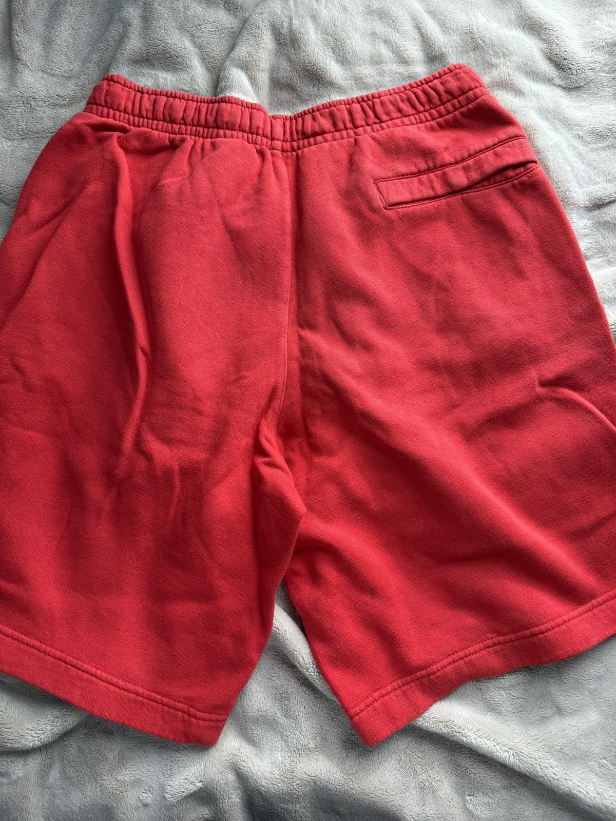 Nike Red Nike Shorts Size US 30 / EU 46 - 2 Thumbnail
