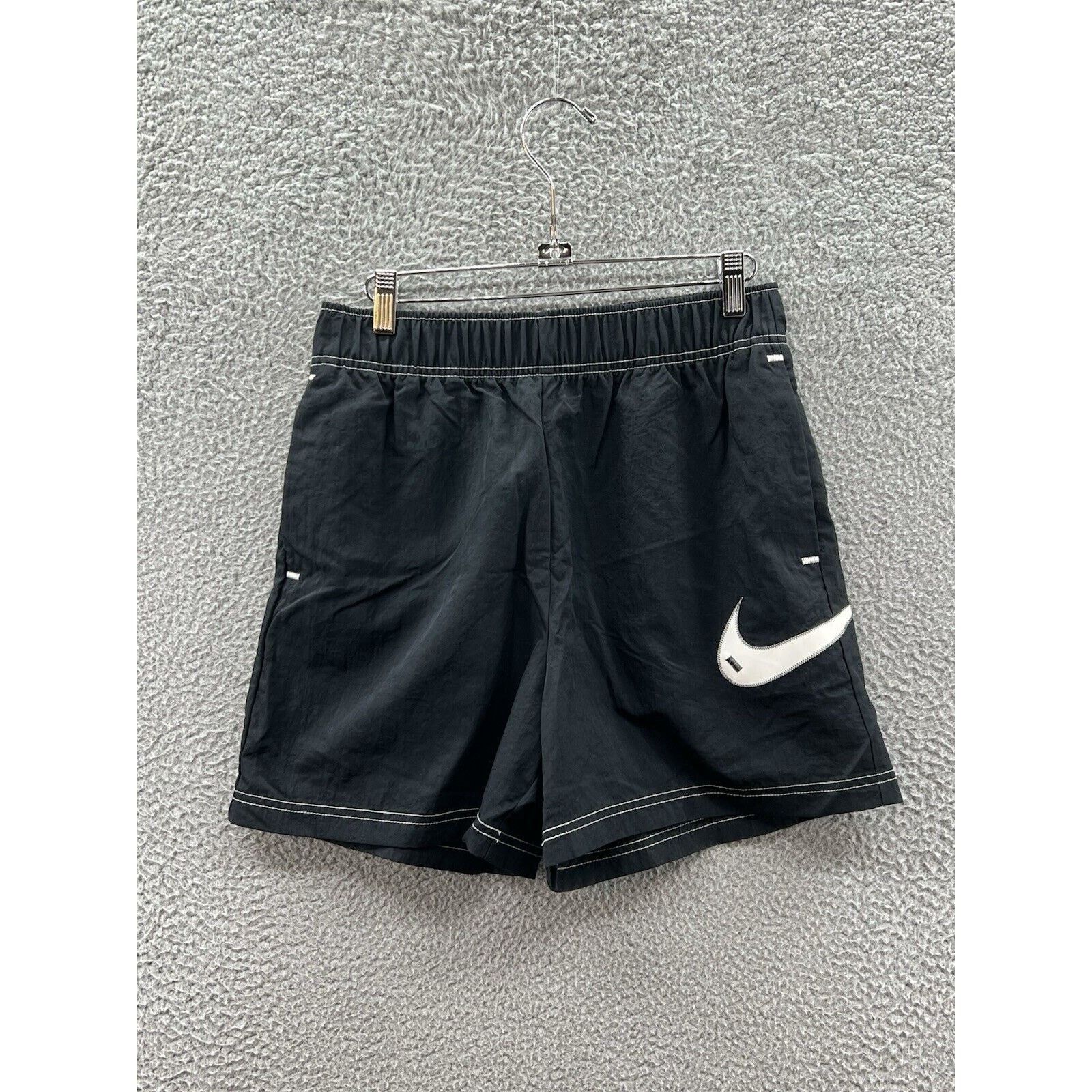 Nike Nike Swoosh Woven Easy Shorts Black Size Small DM6752-010 Size 24" / US 00 / IT 34 - 1 Thumbnail