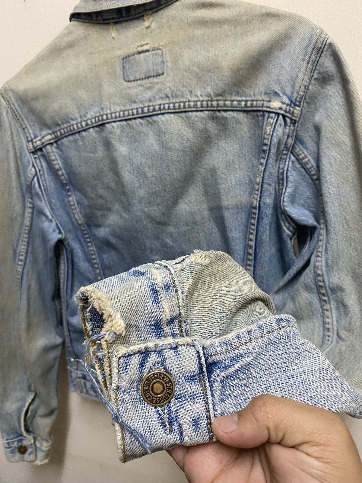 Levi's Vintage Clothing Levi's Faded Denim Jaket Size US XS / EU 42 / 0 - 7 Thumbnail