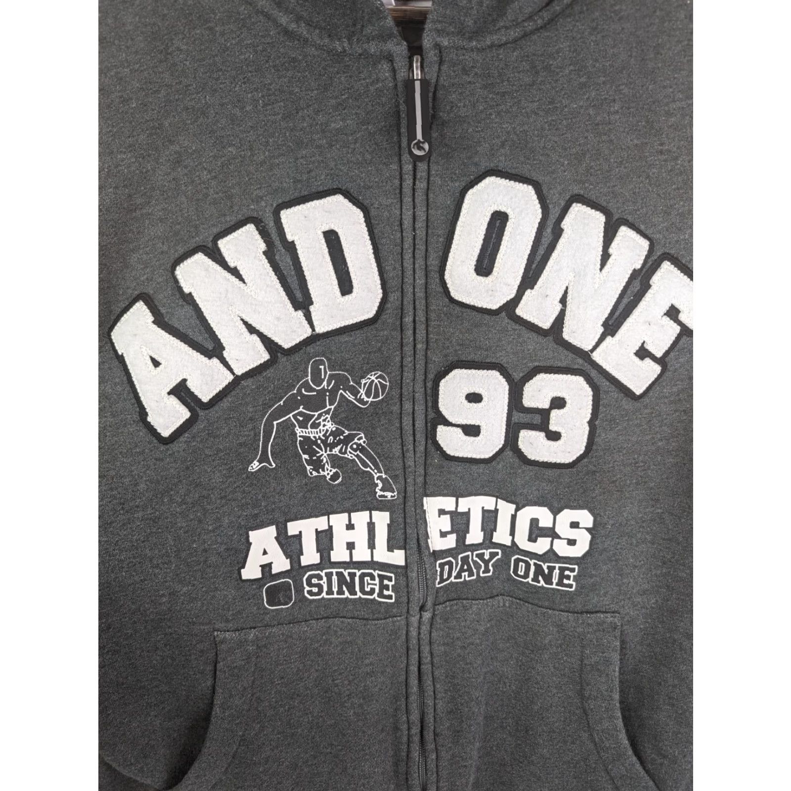 Vintage AND1 Grey 1993 Athletics Full Zip Hoodie Jacket Men's Embroidered Logo Size L Size US L / EU 52-54 / 3 - 2 Thumbnail