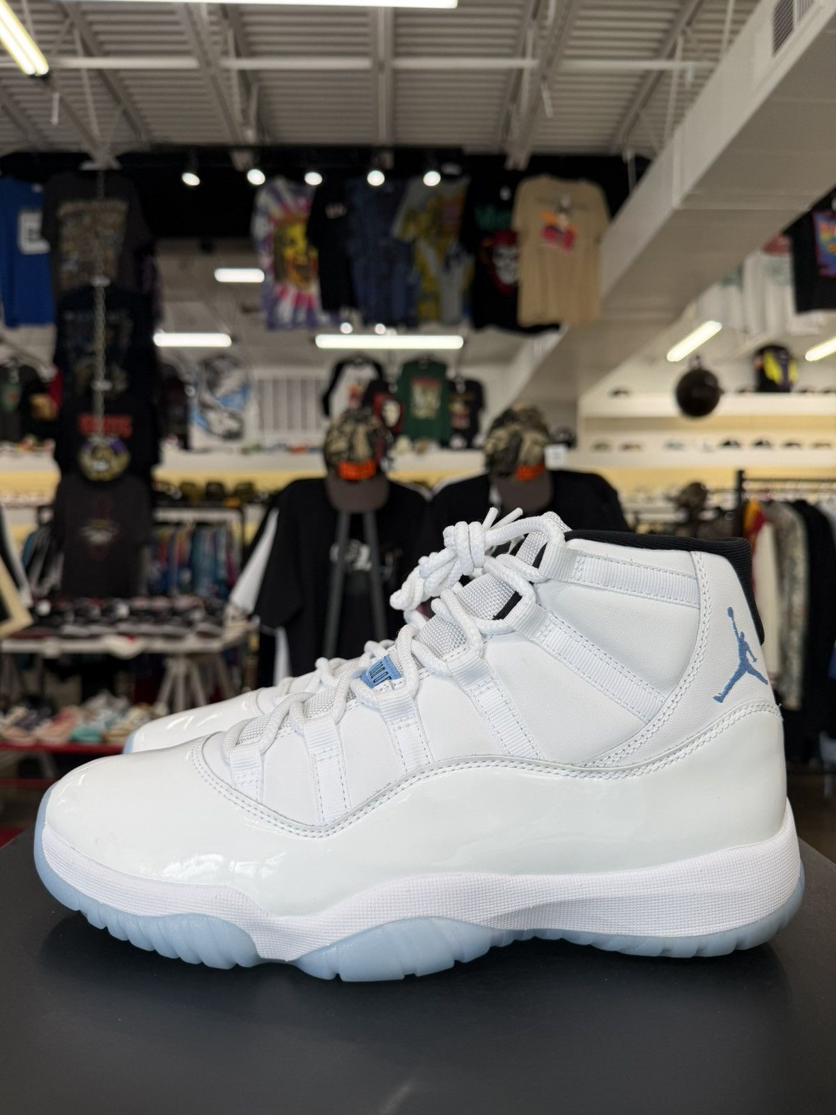 Jordan Brand Jordan 11 Legend Blue Colombia Size 10 (2024) Size US 10 / EU 43 - 7 Thumbnail