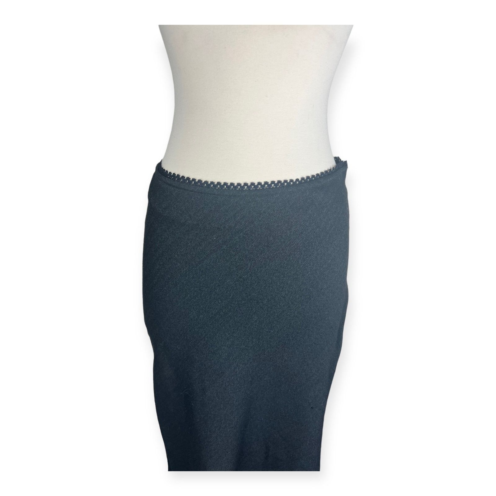XOXO XOXO Vintage Y2K Knee-Length Black Twill Skirt Size 26" / US 2 / IT 38 - 8 Thumbnail