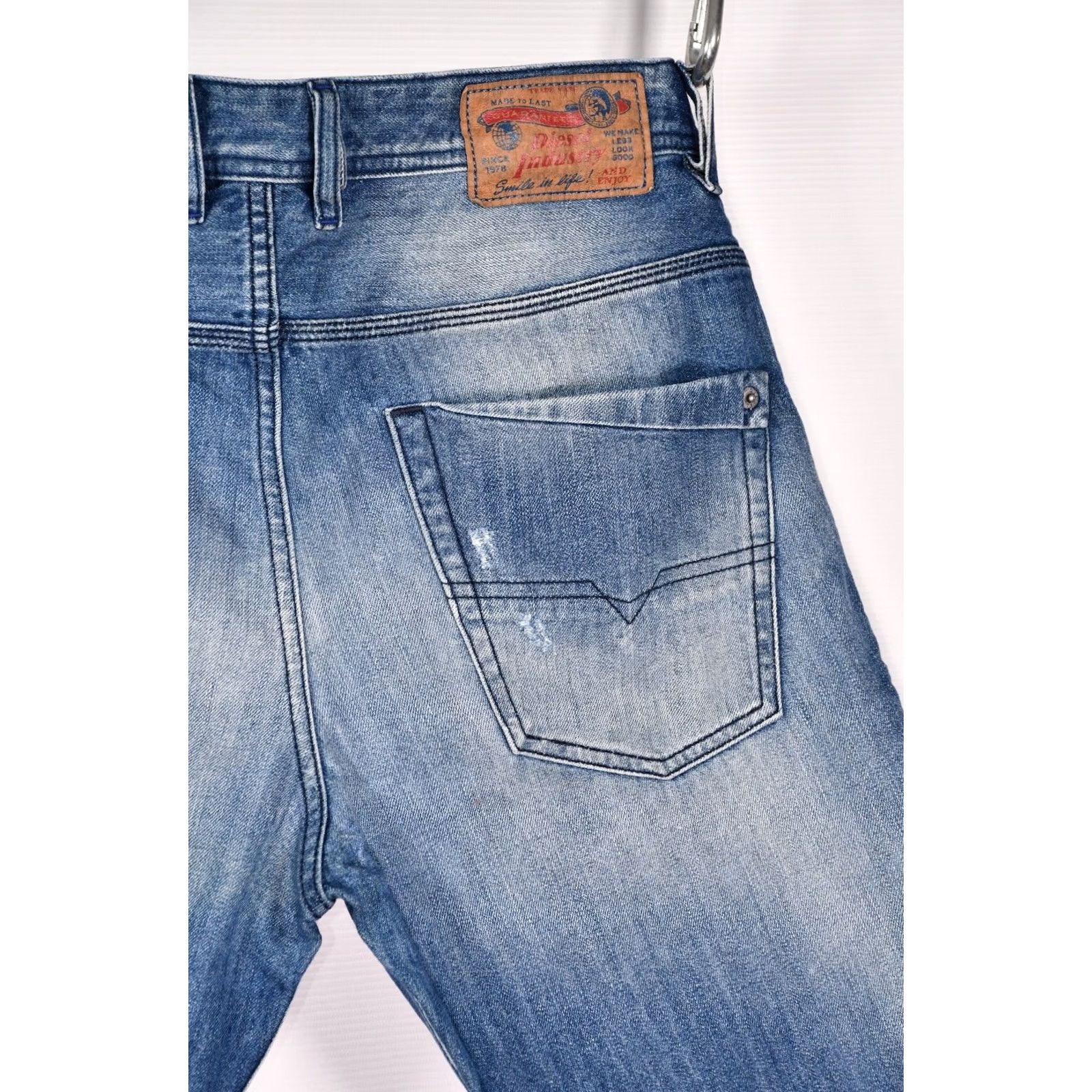 Diesel Diesel Kroshort Denim Men's Blue Shorts 30 Casual Denim short 5-Pocket Design, Cotton, Blue, Regular Mens Size US 30 / EU 46 - 3 Thumbnail