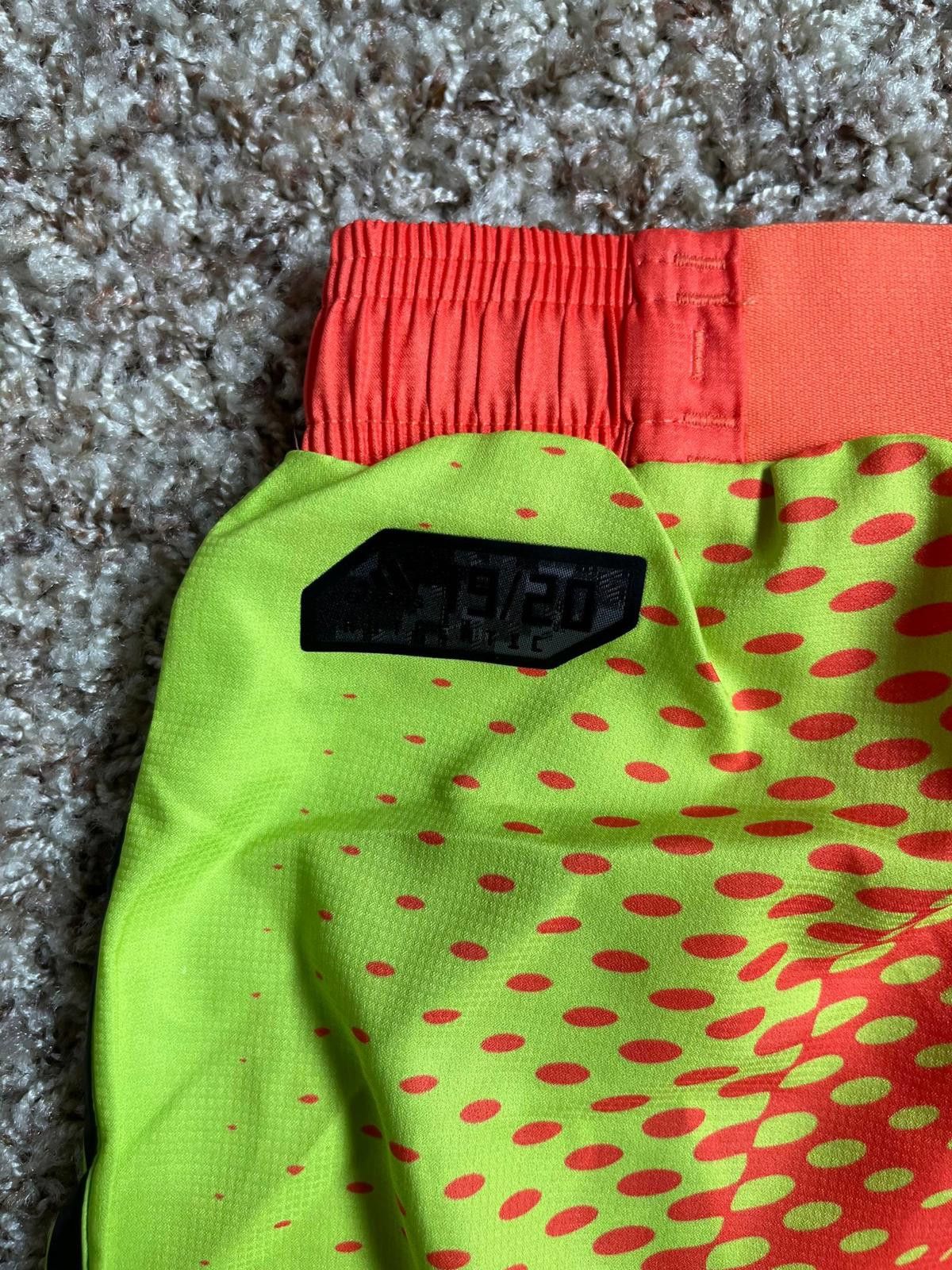 Adidas Palace Adidas Palace Juventus Fourth Goalkeeper Short Orange Size US 30 / EU 46 - 2 Thumbnail