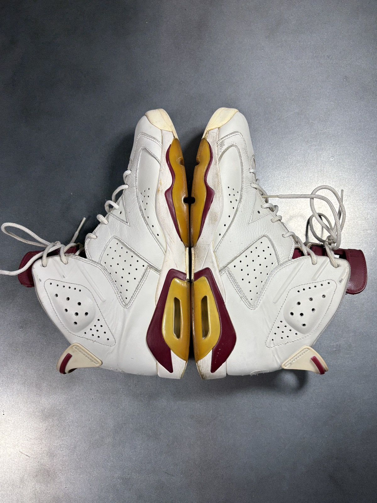 Jordan Brand 2015 Jordan 6 Maroon Air Jordan VI Retro 384664-116 Mens 11 Size US 11 / EU 44 - 13 Thumbnail