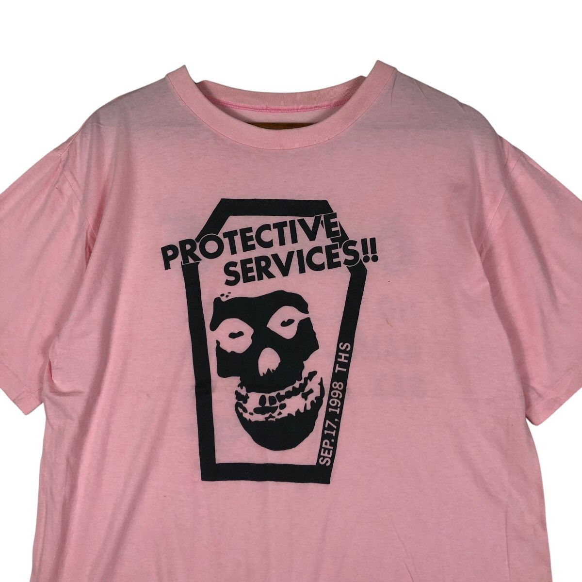 Vintage Protective Services Misfits Parody Vintage T-Shirt Size US M / EU 48-50 / 2 - 2 Thumbnail