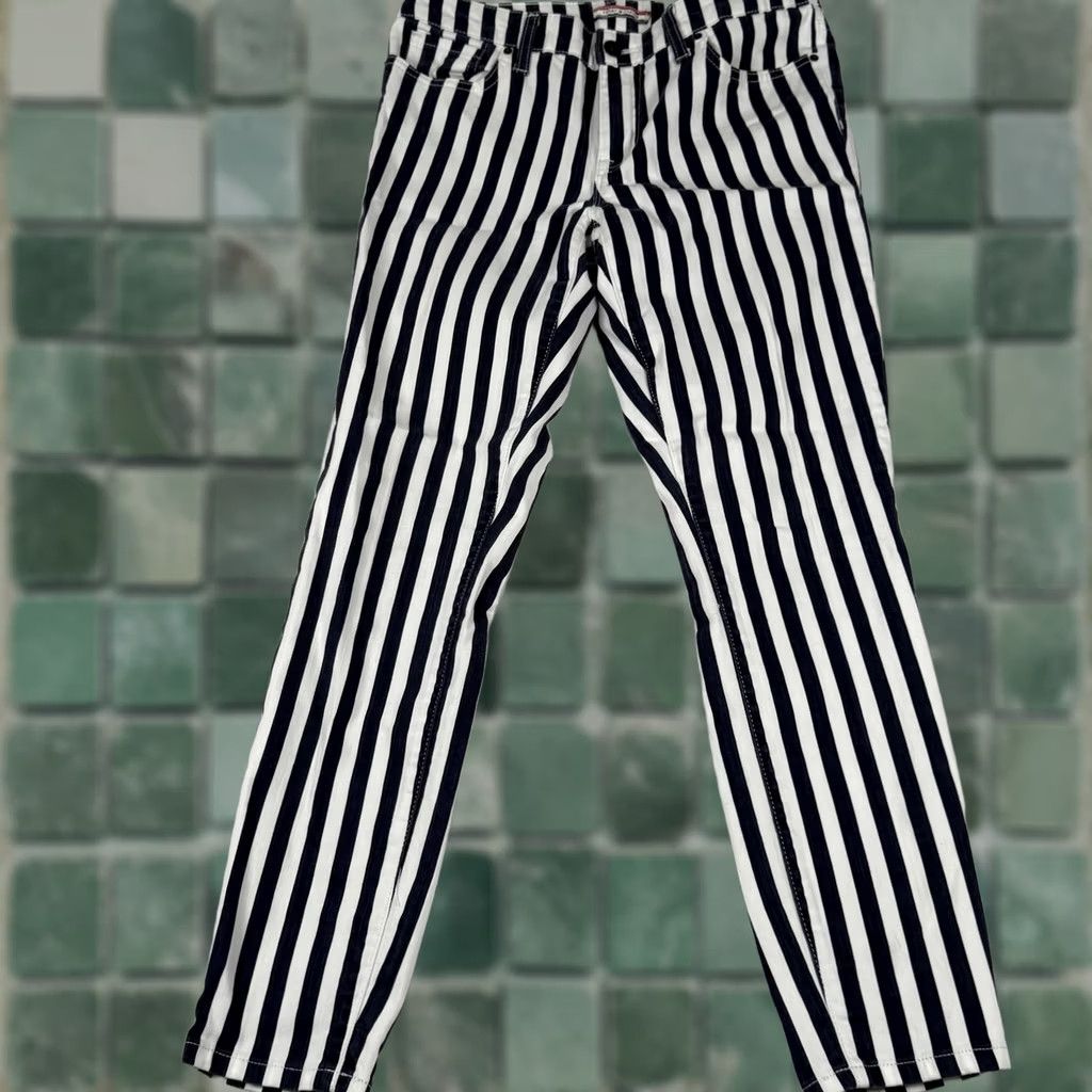 Tommy Hilfiger VINTAGE Tommy Hilfiger Pants Sz 8 Navy White Stripe Skinny Jeans Stretch Nautical Women 8 Denim Slim 5-Pocket Design Size 30" / US 8 / IT 44 - 1 Thumbnail