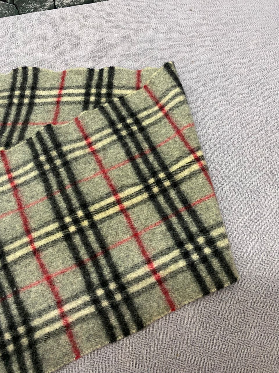 Burberry Prorsum Vintage Burberry London Lambswool Scarf Size ONE SIZE - 6 Thumbnail