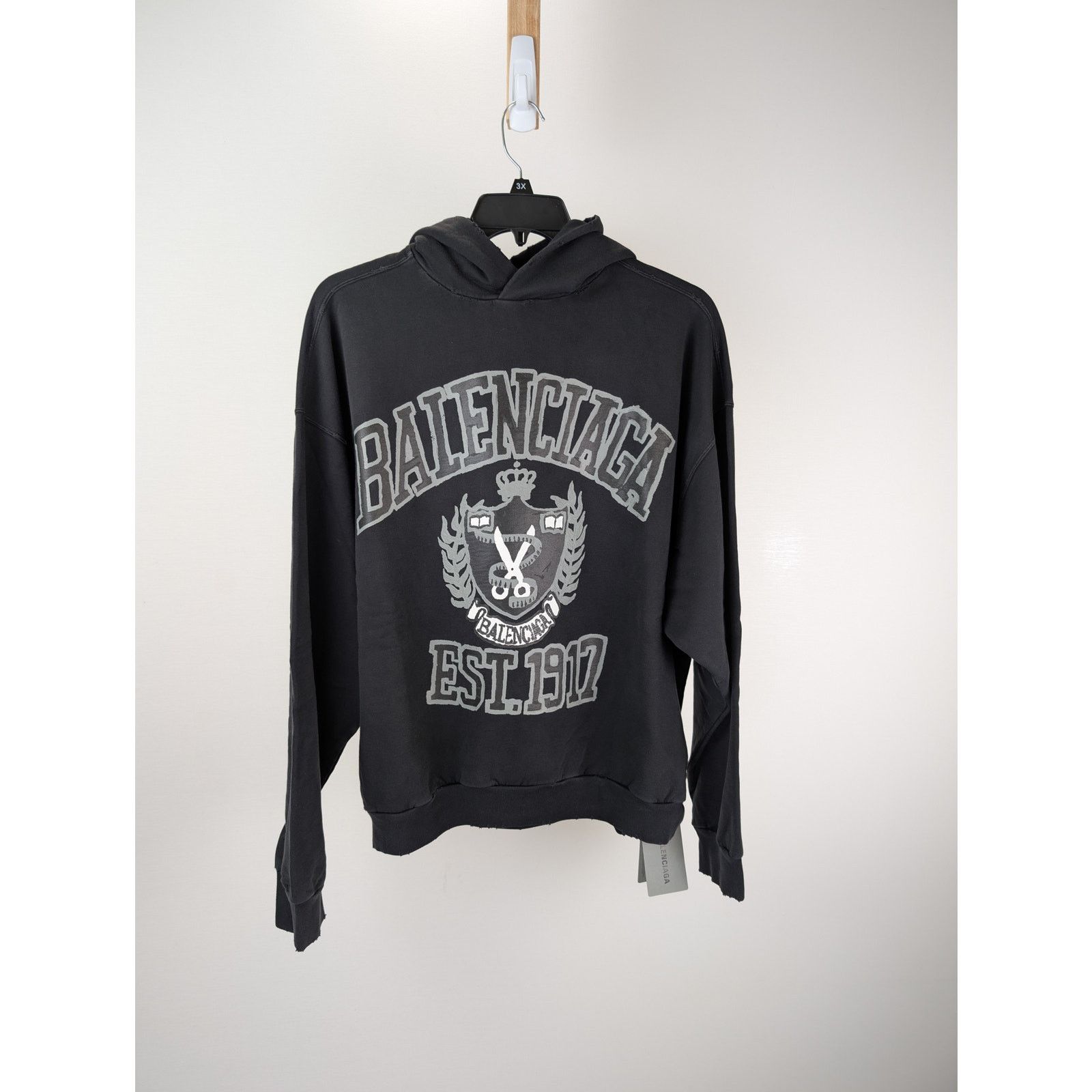 Balenciaga o1rshd1 DIY College No Pocket Medium Fit Hoodie Washed Black Size US M / EU 48-50 / 2 - 1 Thumbnail