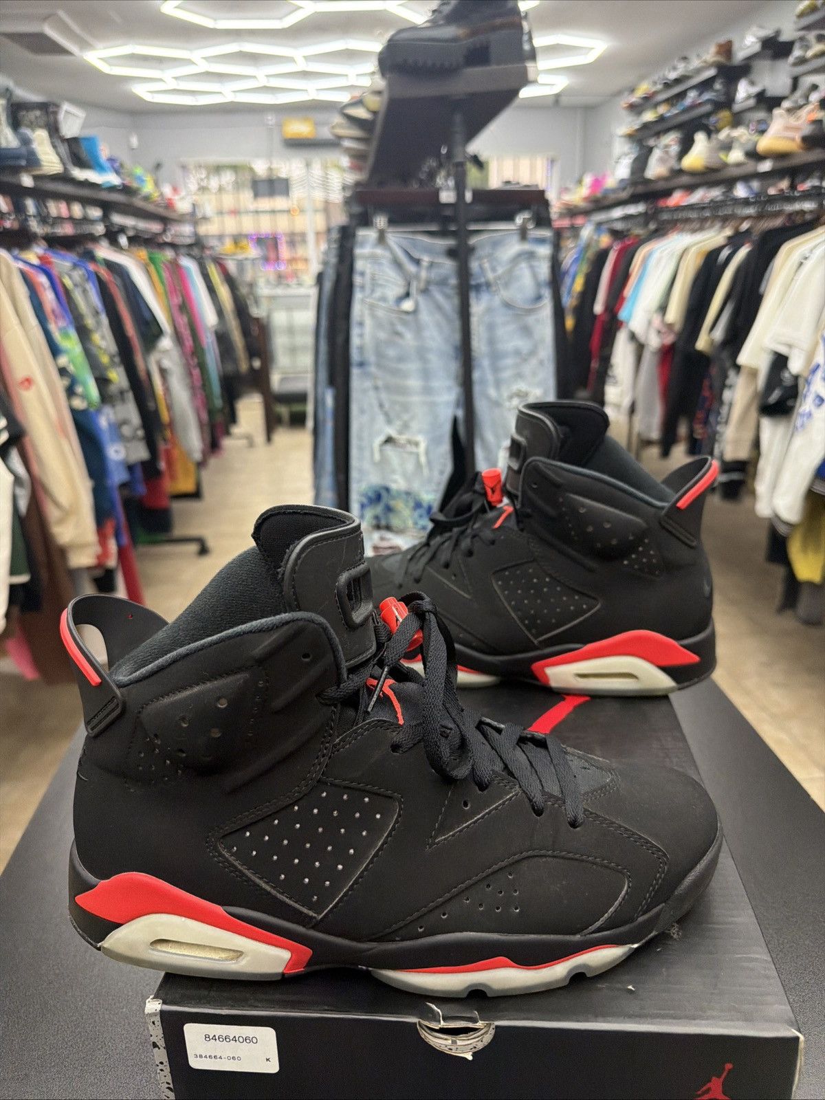 Jordan Brand Air Jordan 6 Retro Black Infrared 2019 Men's Size 9.5 OG All Size US 9.5 / EU 42-43 - 2 Thumbnail