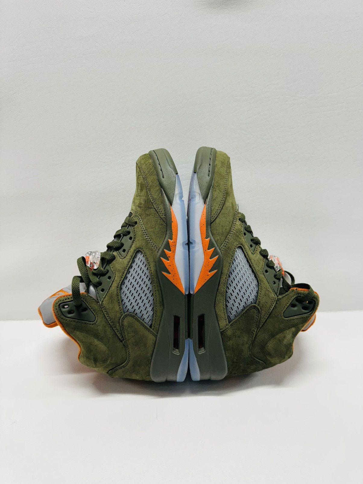 Jordan Brand Air Jordan 5 Retro 2023 Army Olive/Solar Orange Size US 9.5 / EU 42-43 - 3 Thumbnail