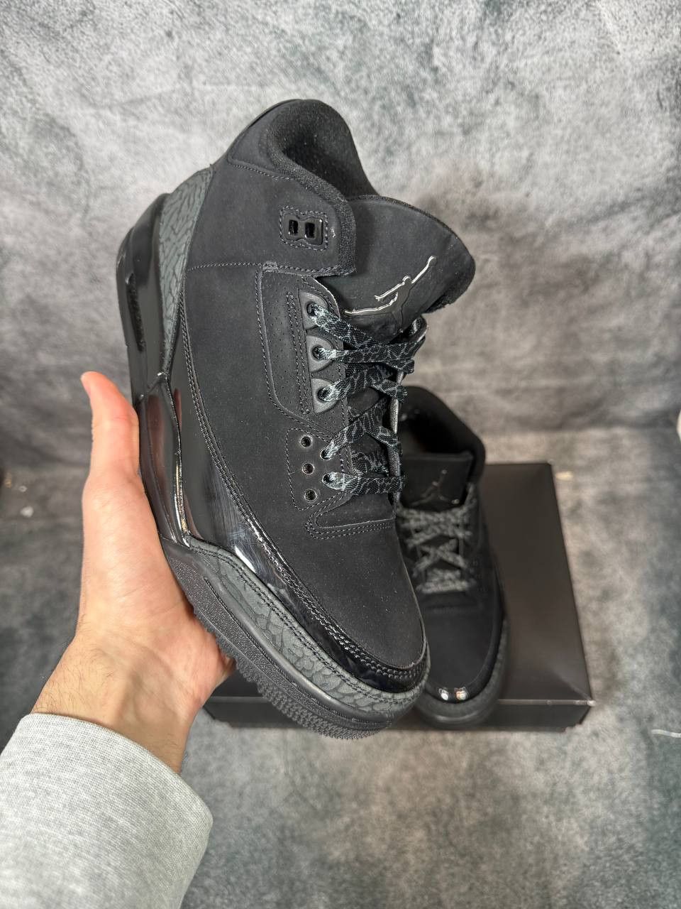 Jordan Brand Size 10 | Jordan 3 Black Cat No Box | Pre-Owned Size US 10 / EU 43 - 1 Thumbnail