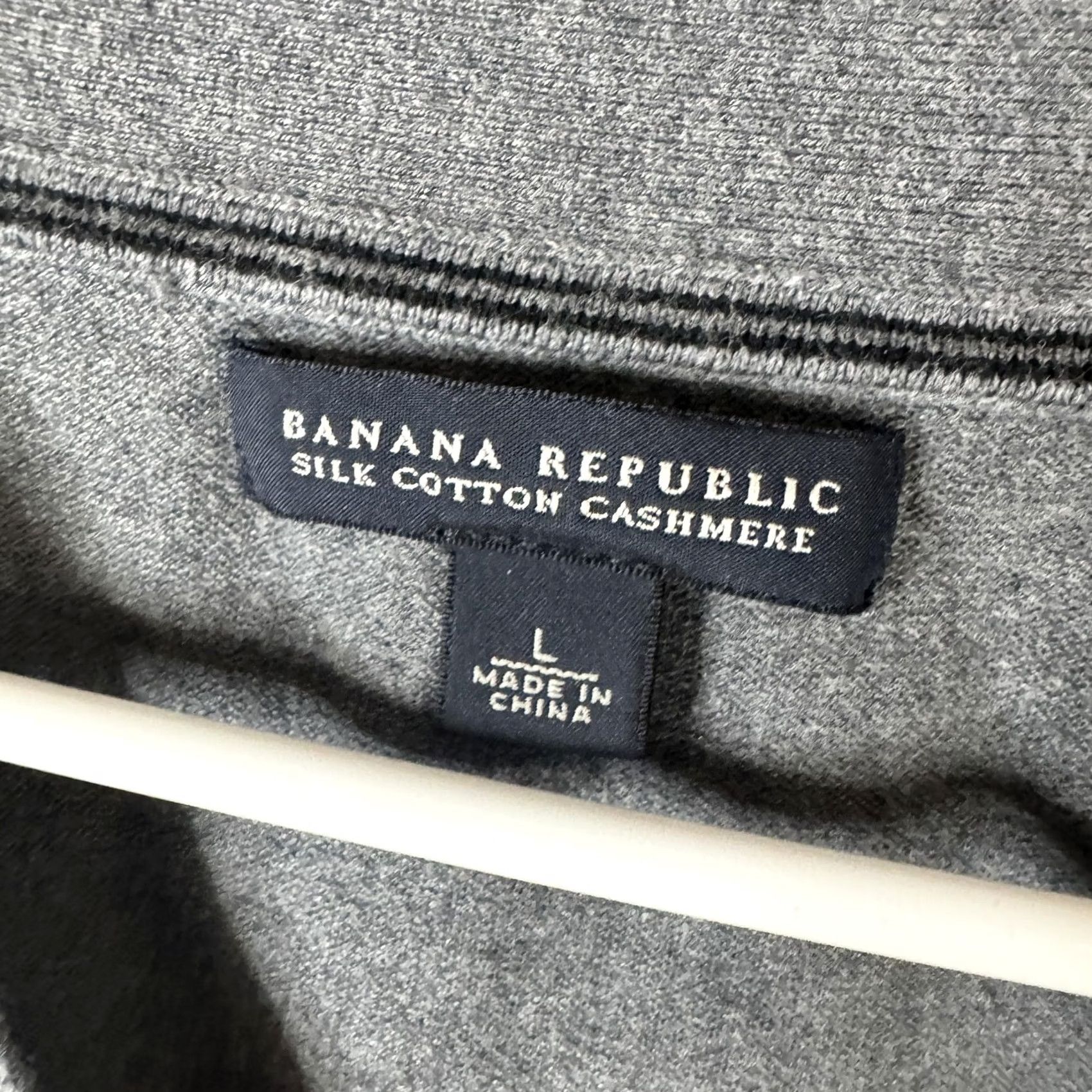 Banana Republic Banana Republic Sweater Womens Large Gray Silk Cashmere V Neck Knit Pullover Size L / US 10 / IT 46 - 7 Thumbnail