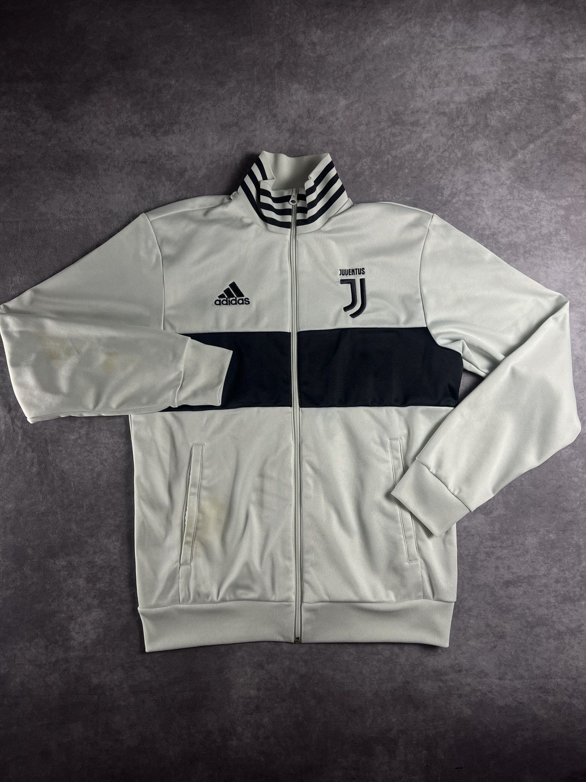 Adidas JUVENTUS 2017/2018 TRAINING FOOTBALL JACKET JERSEY ADIDAS M Size US M / EU 48-50 / 2 - 1 Thumbnail
