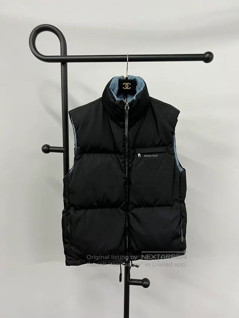 Prada Prada Black down vest Size XXS / US 00 / IT 34 - 1 Thumbnail