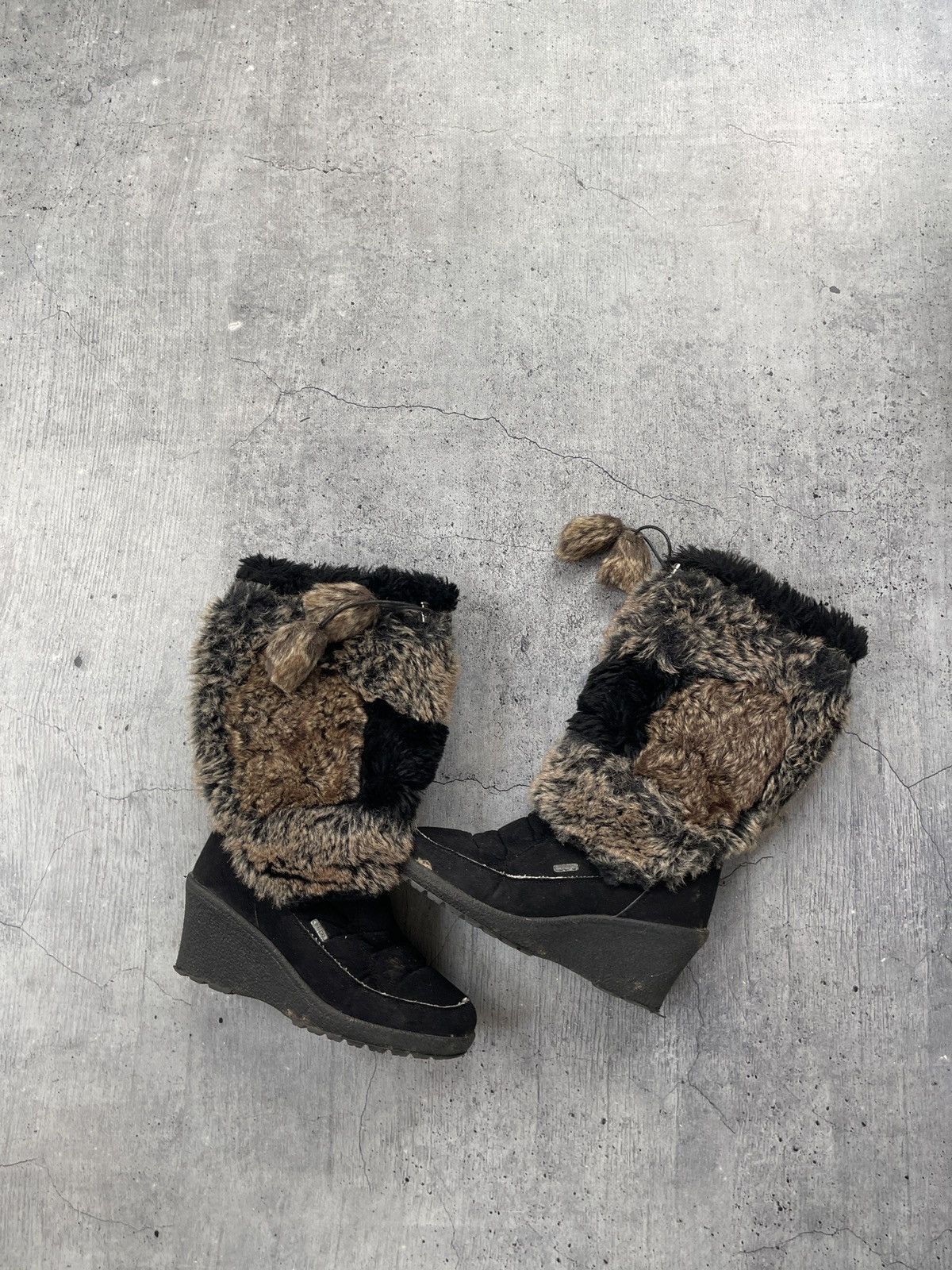 Moon Boot Mink Snow Boots High Boots Yeti Fur Boots Suede Rare Size 40 Size US 8.5 / IT 38.5 - 1 Thumbnail