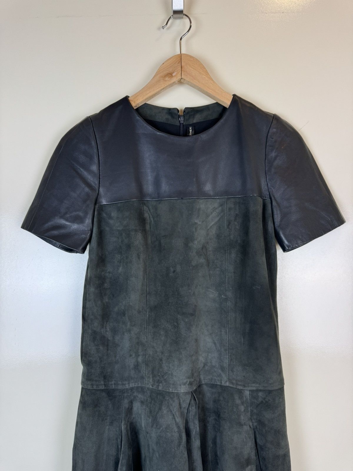 Balenciaga Balenciaga mini leather suede dress gown party sexy XS Size XS / US 0-2 / IT 36-38 - 2 Thumbnail