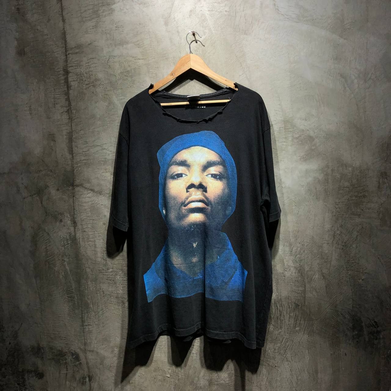 VETEMENTS Snoop Dogg プリント Tシャツ　希少 That $1,000 Snoop Dogg Tee Is Now $40 | GQ