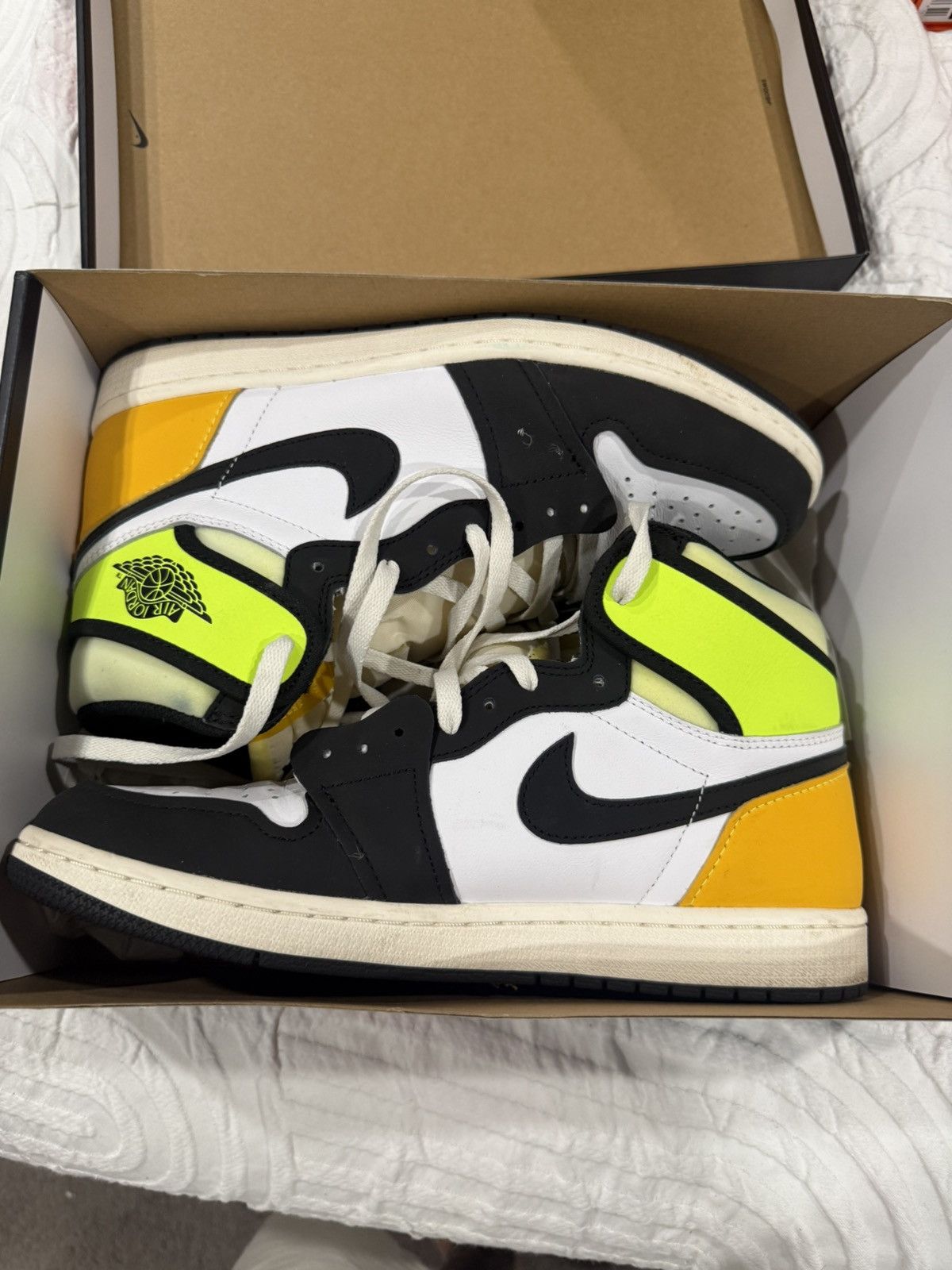 Jordan Brand Air jordan 1 gold volt size 10 Size US 10 / EU 43 - 1 Thumbnail