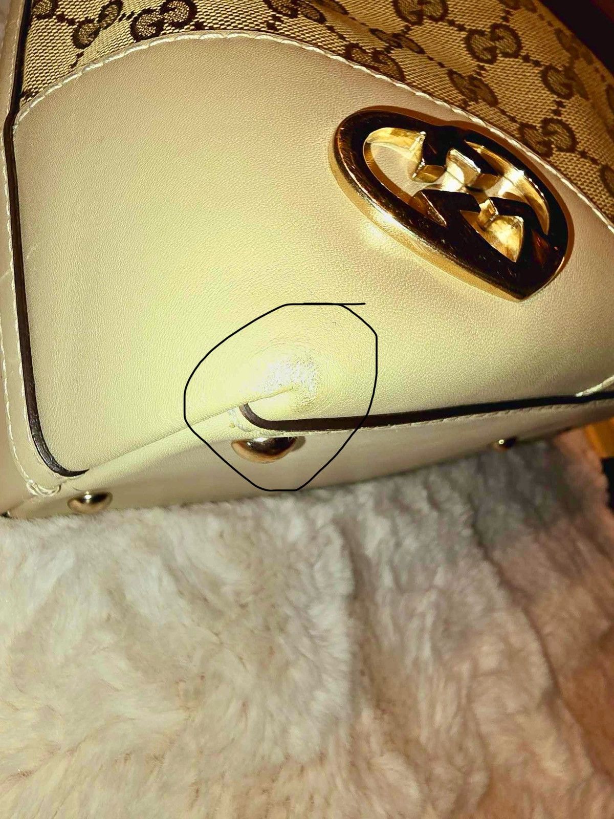 Gucci Gucci Handbag in very good condition. Size ONE SIZE - 6 Thumbnail
