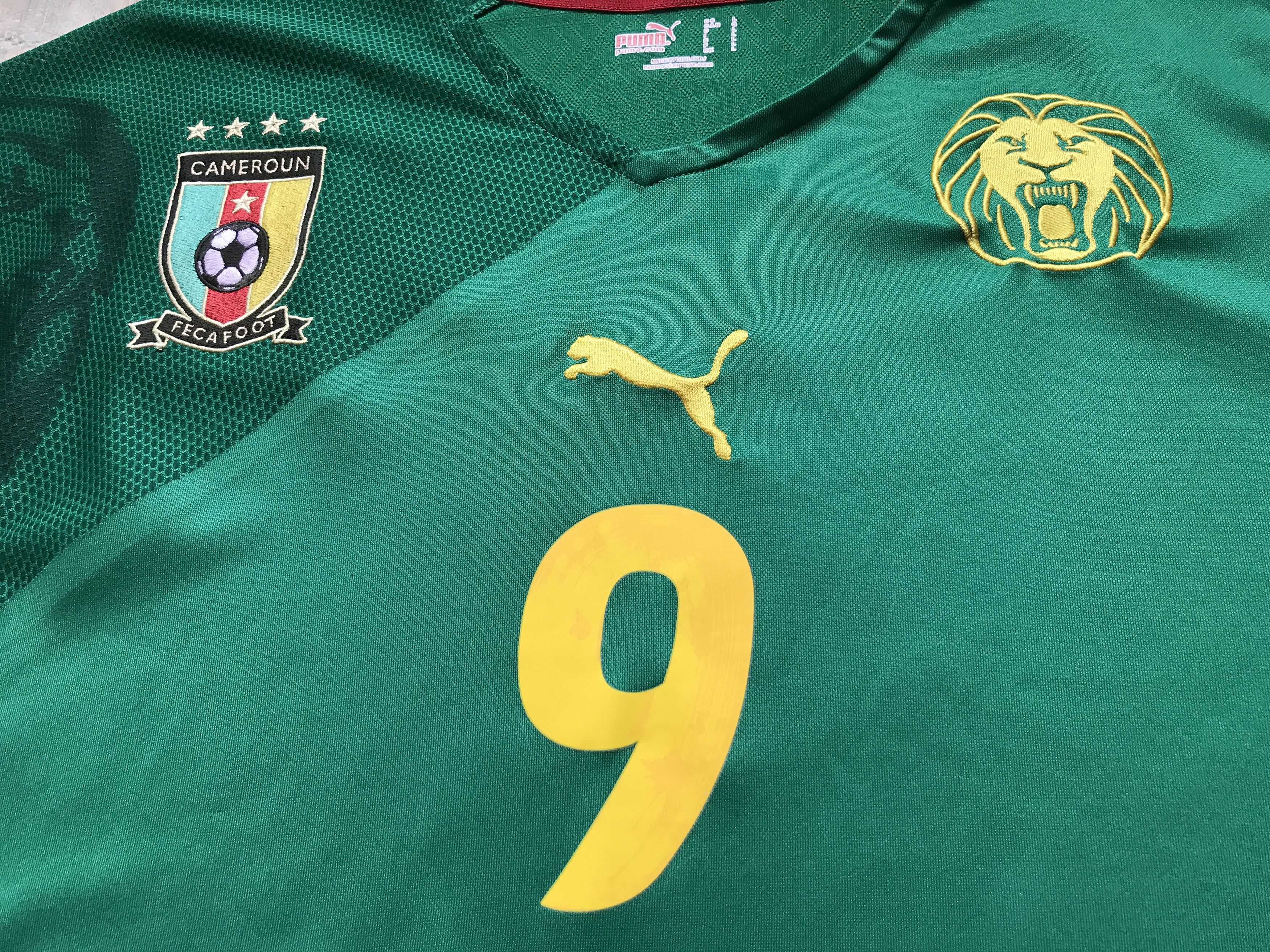 Puma × Vintage Vintage Puma Camerron Home Shirt #9 ETO'O Size US L / EU 52-54 / 3 - 6 Thumbnail