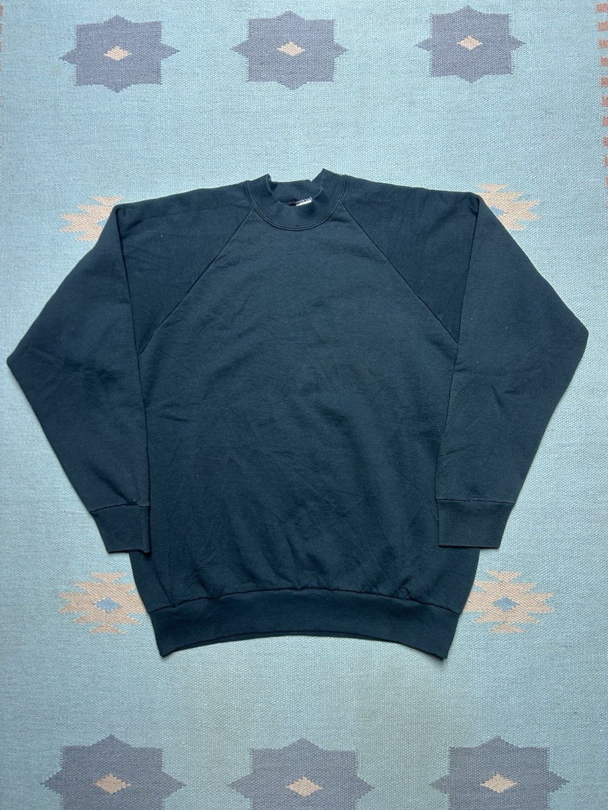 Vintage Vintage 90s crewneck sweatshirt blank fruit of the loom XL Size US XL / EU 56 / 4 - 1 Thumbnail