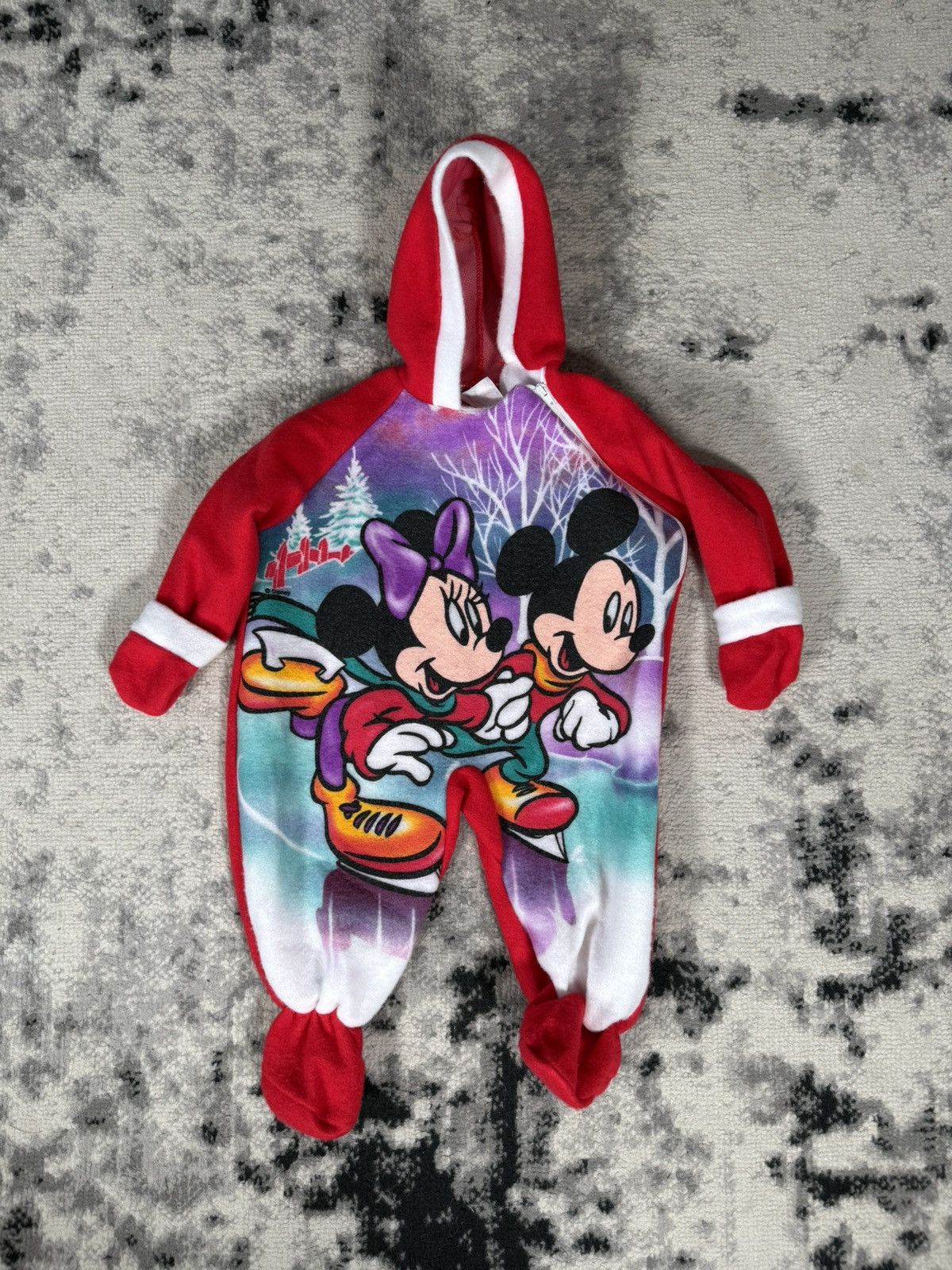 Disney Vintage 90s Disney Ice Skating Full Print Kid's Pyjamas Size US 26 / EU 42 - 1 Thumbnail