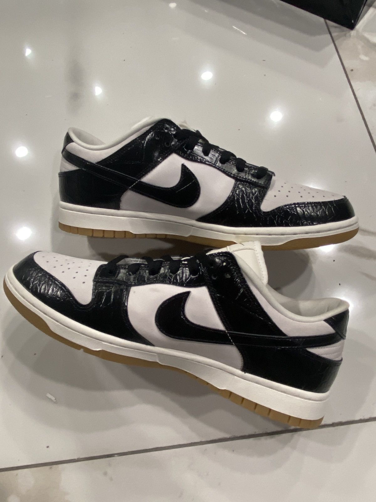 Nike Nike Dunk Low CROC Size US 11 / EU 44 - 2 Thumbnail