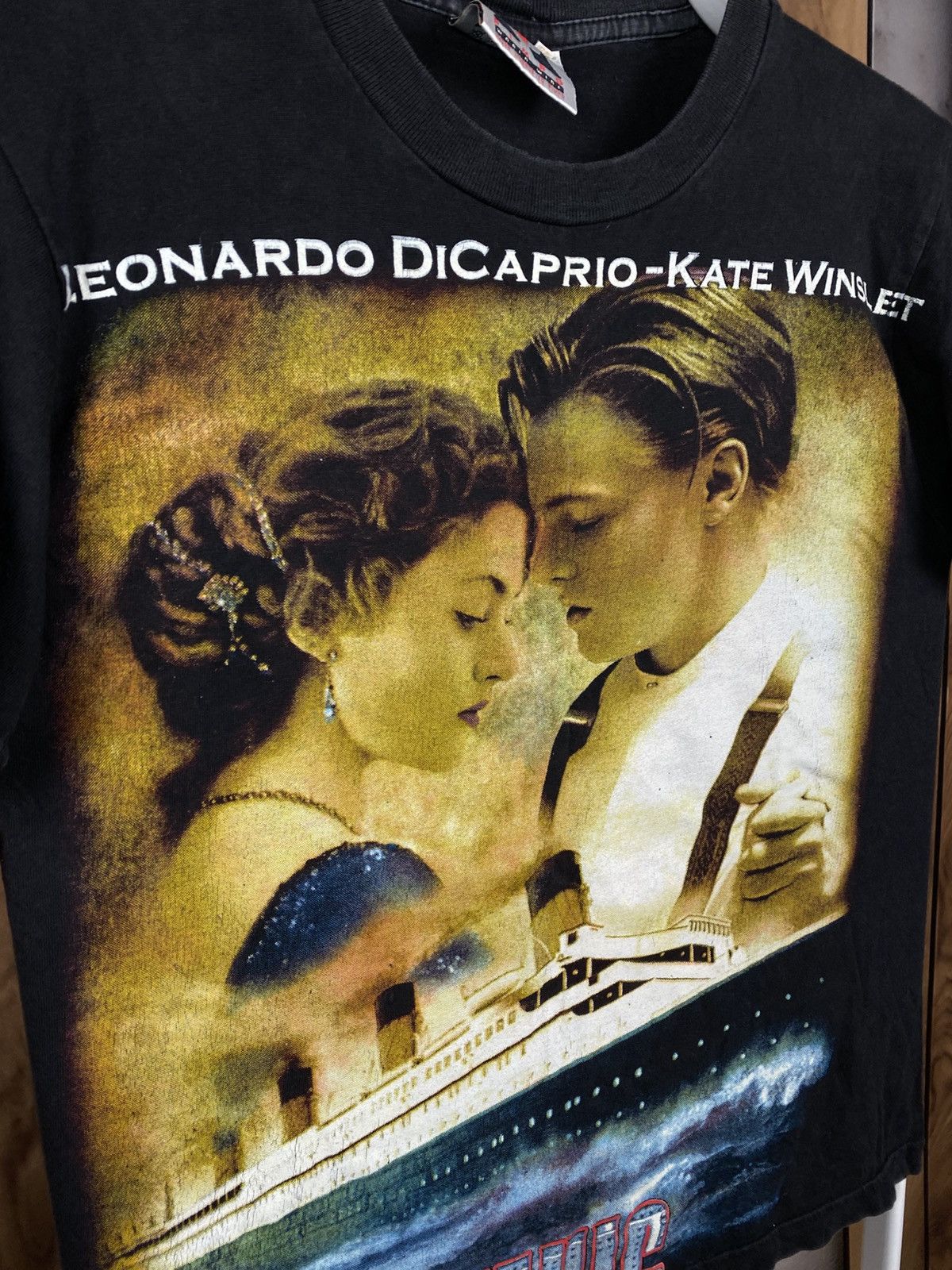 Vintage 🍿Vintage 90s T-Shirt Titanic Y2K Kate Winslet Leonardo Dica🍿 Size US M / EU 48-50 / 2 - 3 Thumbnail