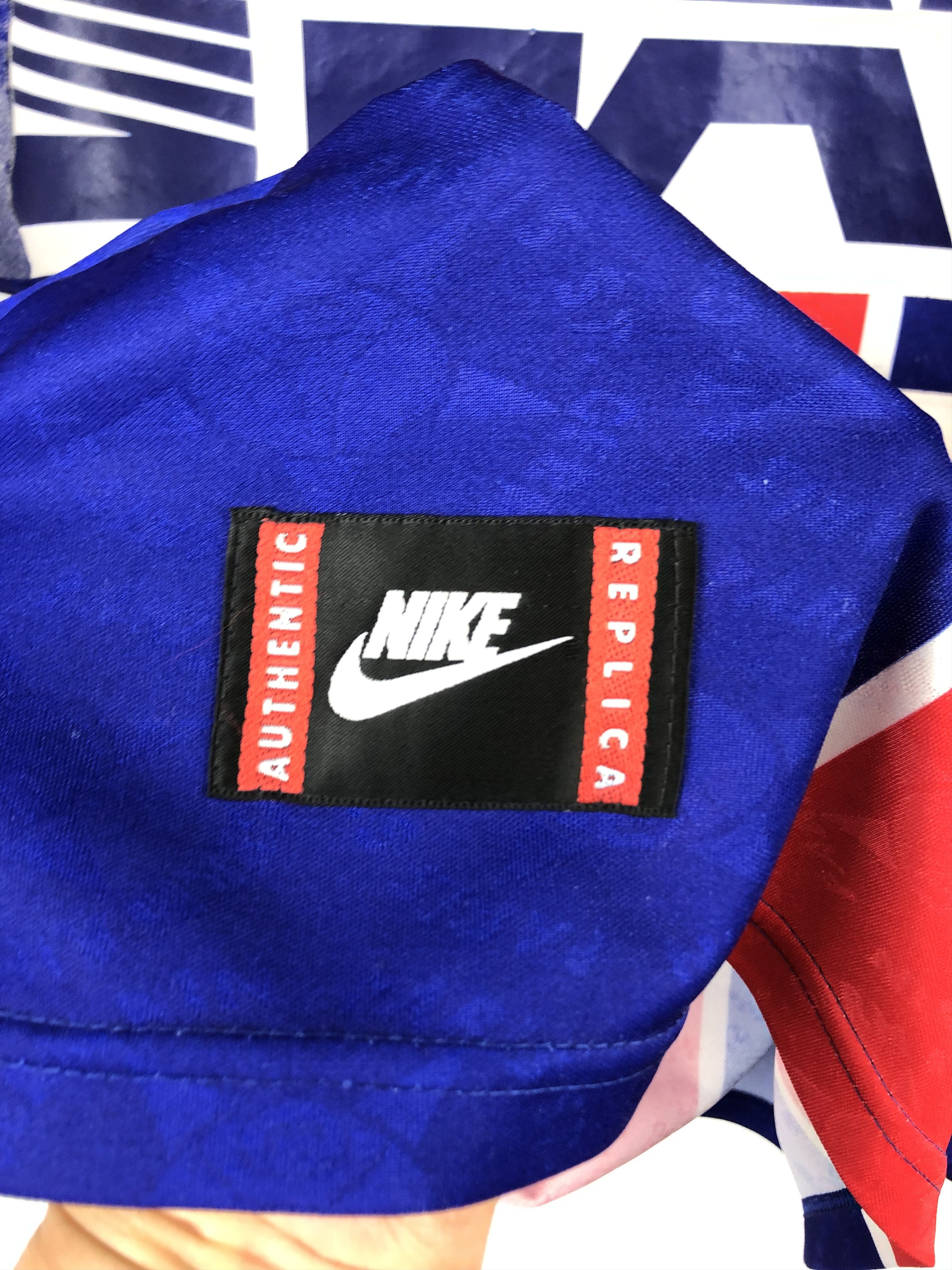 Nike Paris Saint-Germain football shirt 1994 Soccer Nike Jersey Size US L / EU 52-54 / 3 - 9 Thumbnail